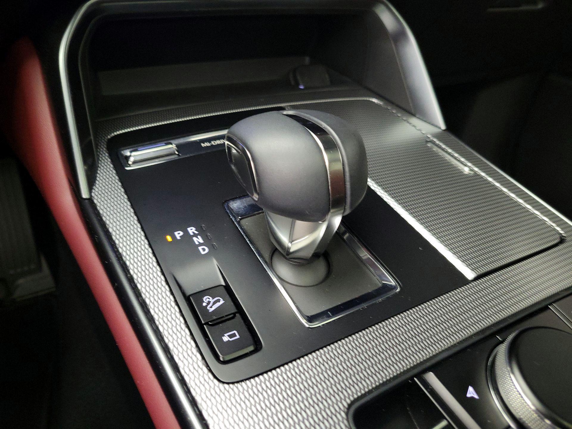 Thumbnail: 2025 Mazda CX-70 - 17