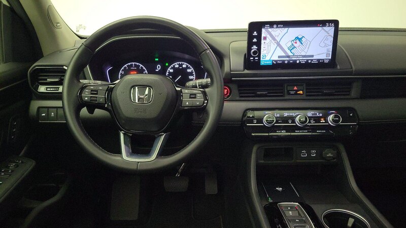 2023 Honda Pilot Touring 10