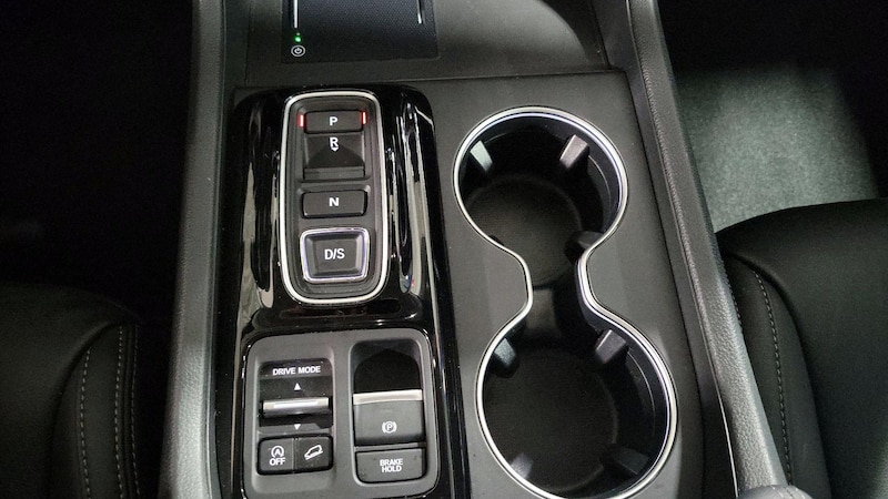 2023 Honda Pilot Touring 18