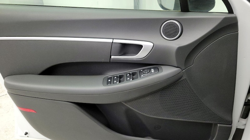 2021 Hyundai Sonata SE 12