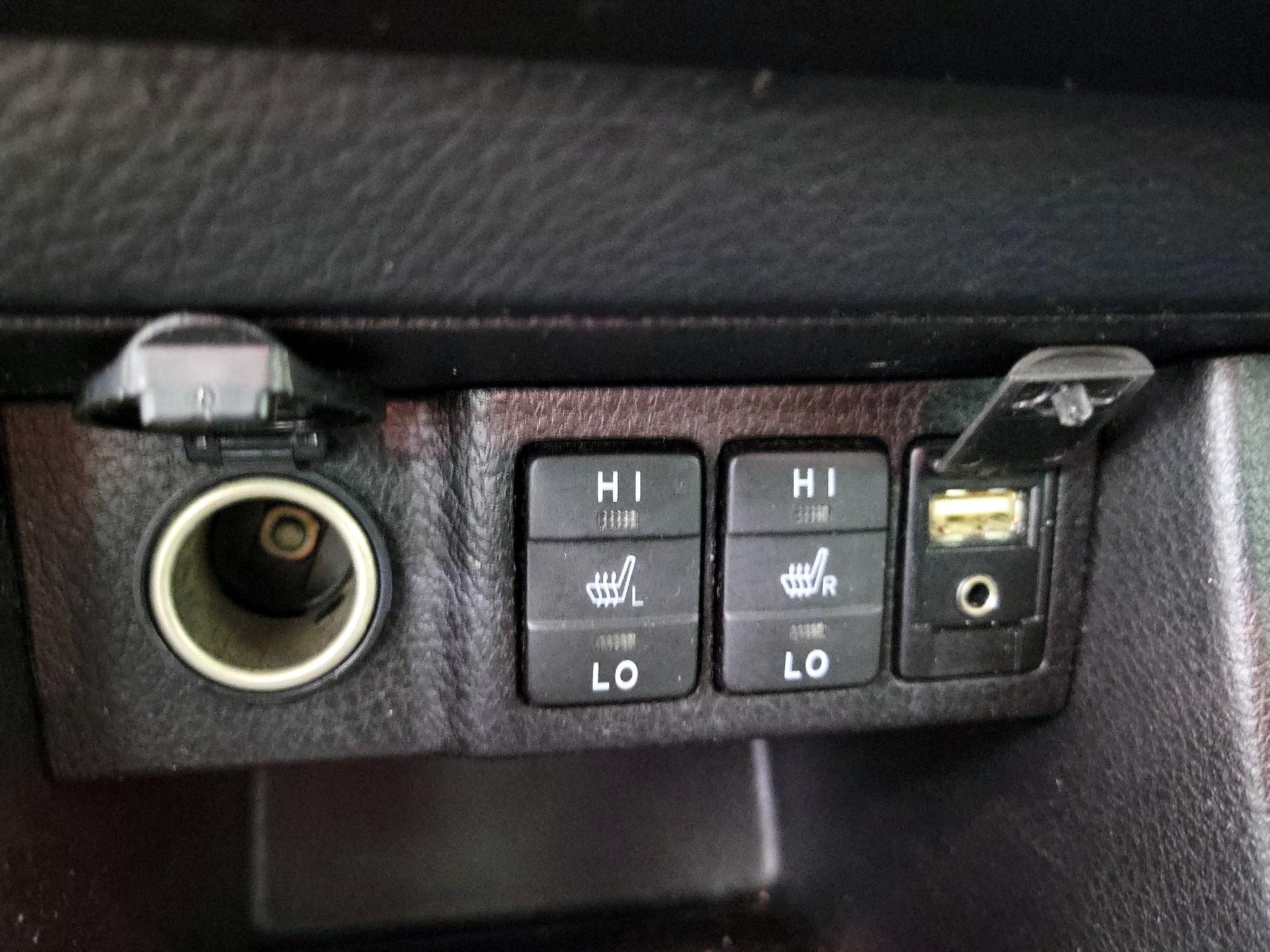 Thumbnail: 2015 Toyota Corolla - 18