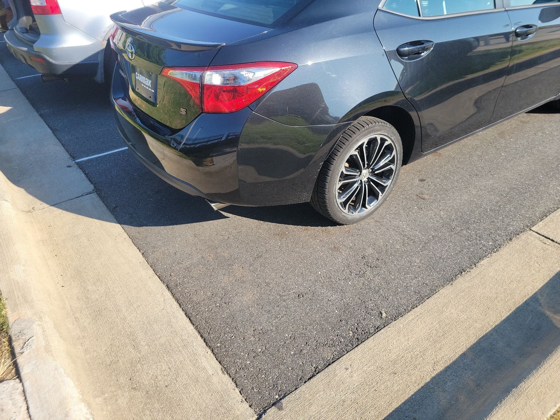 Thumbnail: 2015 Toyota Corolla - 3