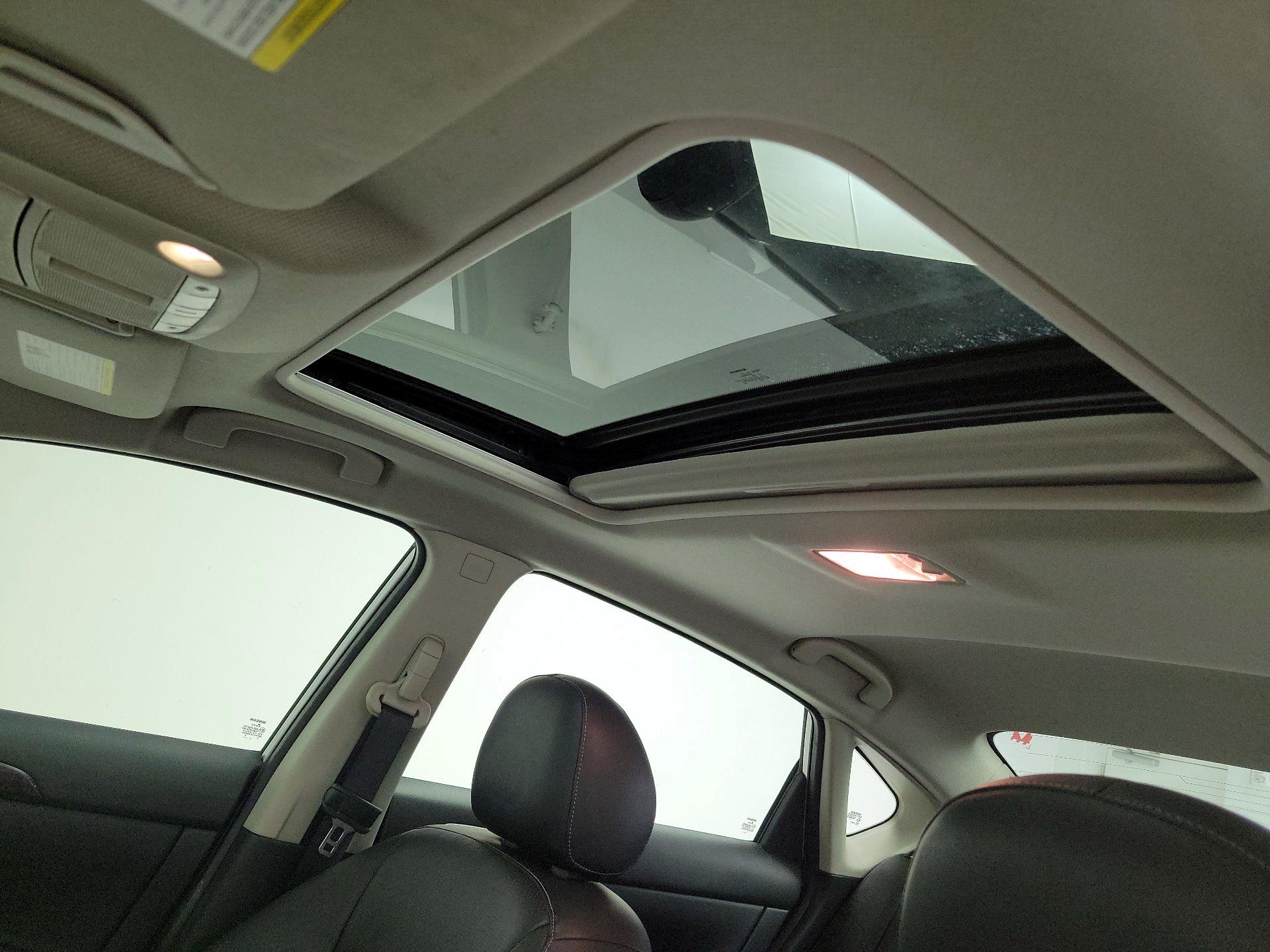 Thumbnail: 2014 Nissan Sentra - 20