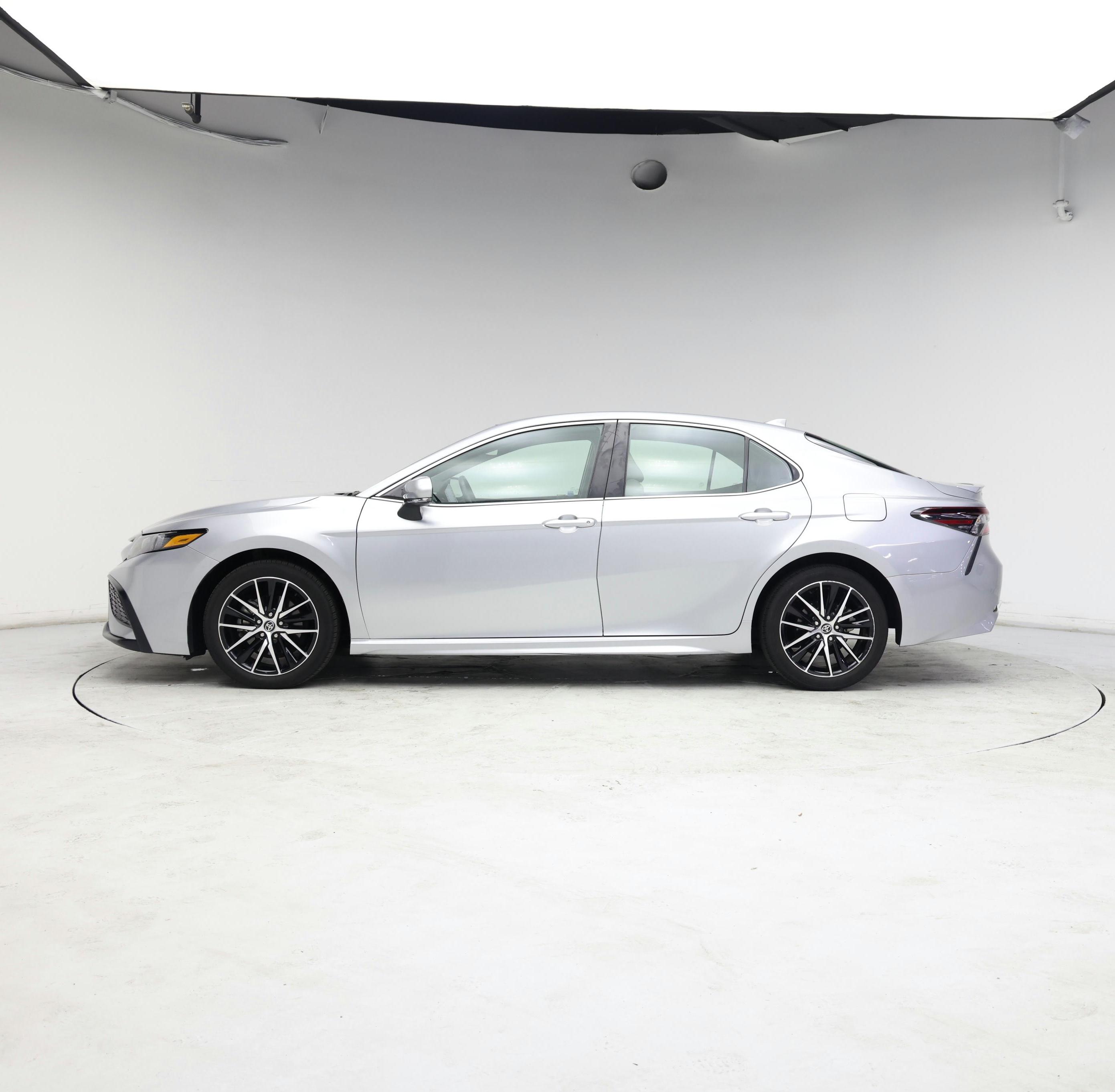Thumbnail: 2023 Toyota Camry - 3