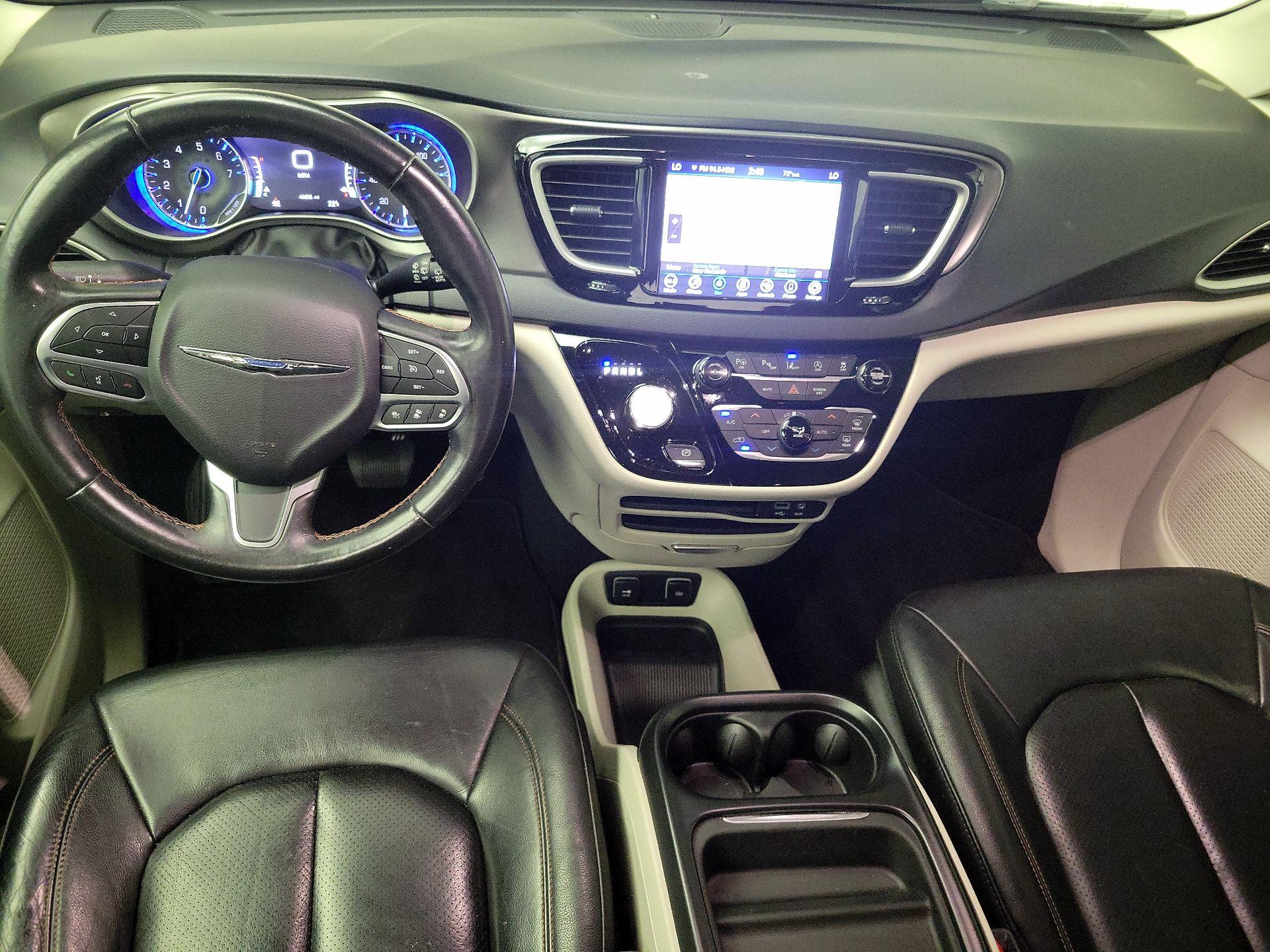 Thumbnail: 2020 Chrysler Pacifica - 9