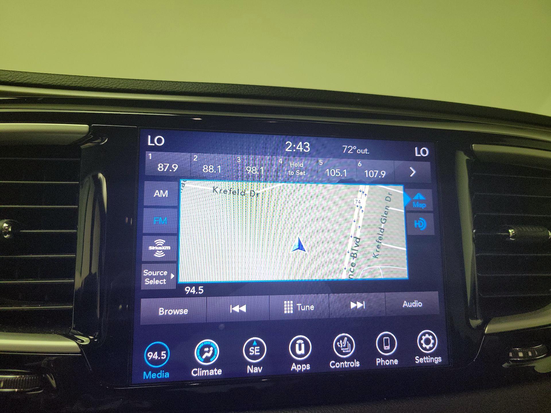 Thumbnail: 2020 Chrysler Pacifica - 16