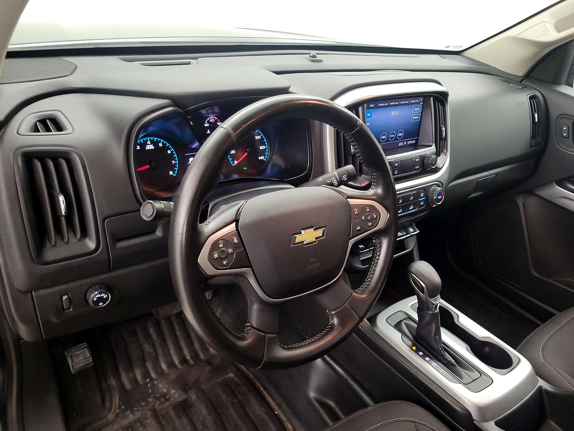 Thumbnail: 2022 Chevrolet Colorado - 9
