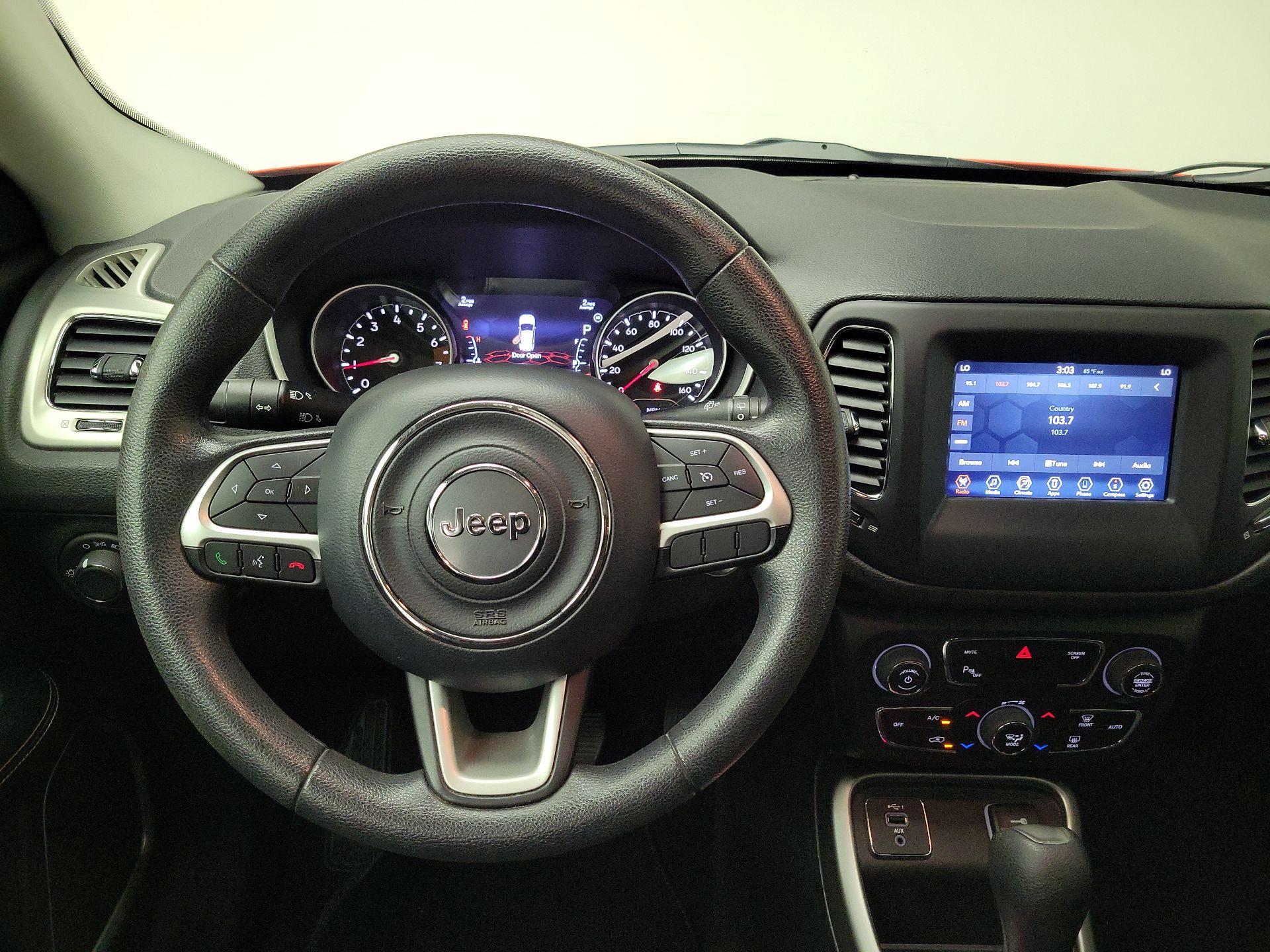 Thumbnail: 2019 Jeep Compass - 10