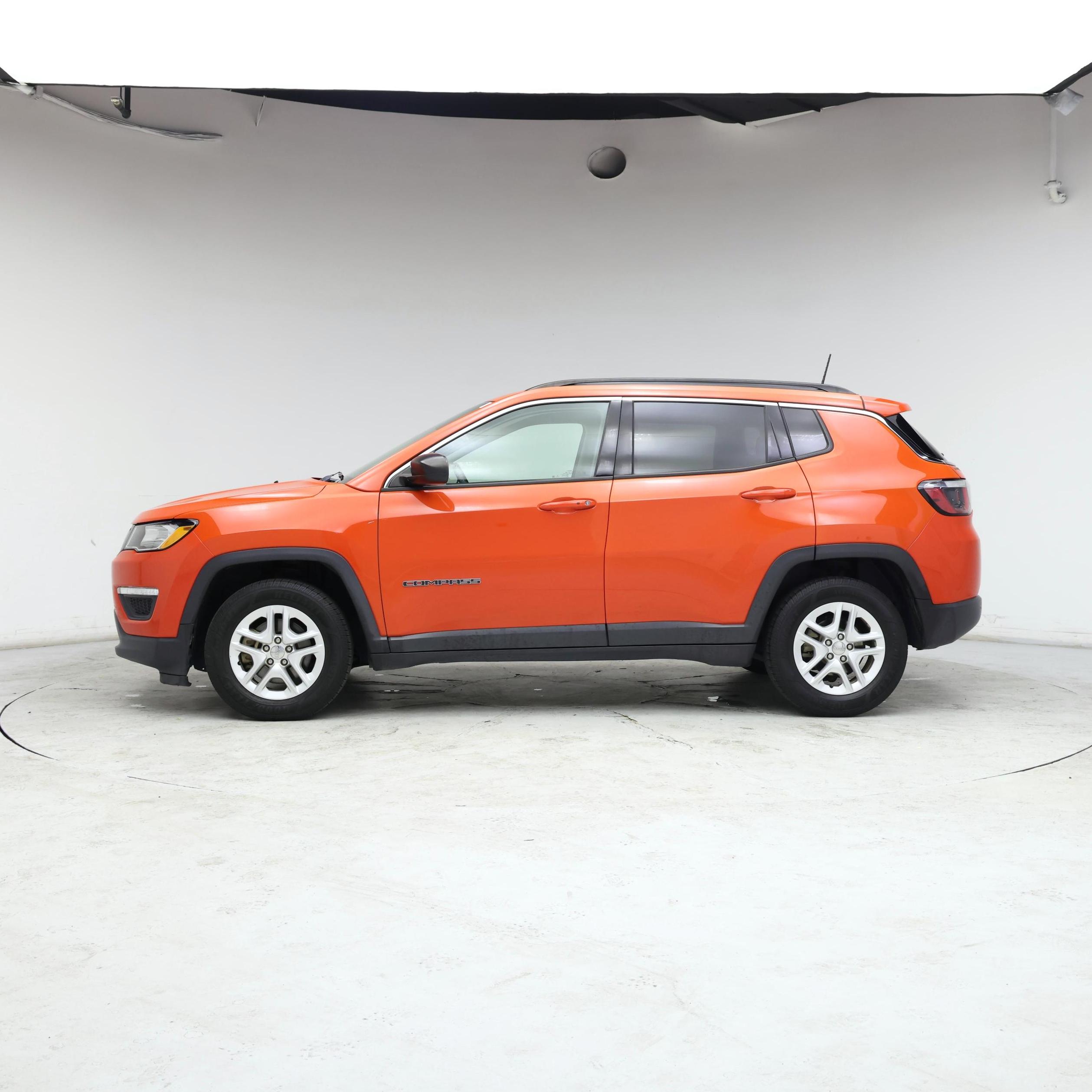 Thumbnail: 2019 Jeep Compass - 3