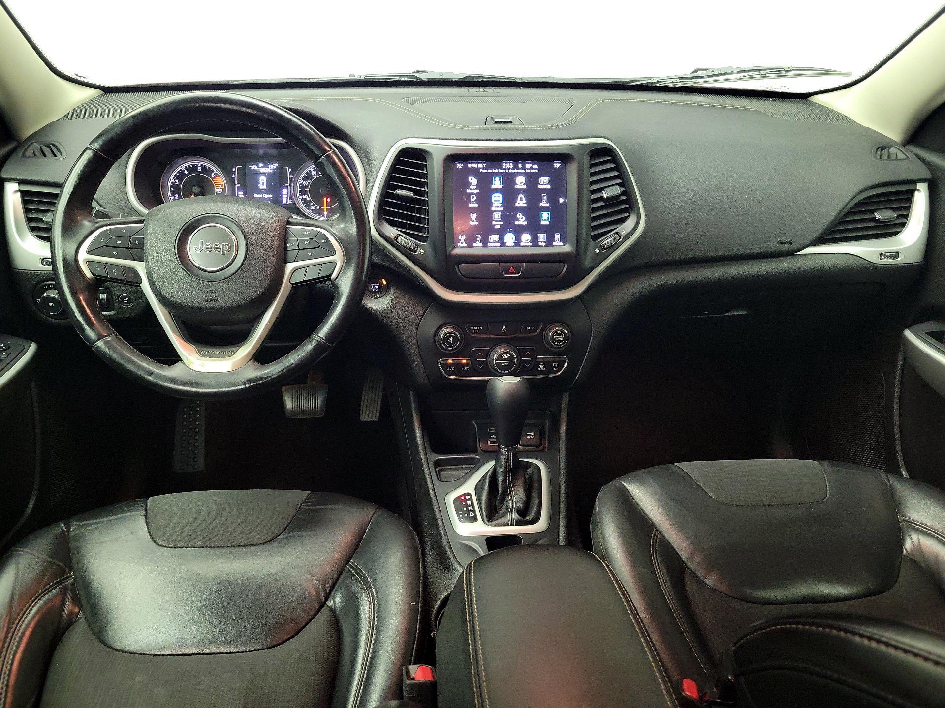 Thumbnail: 2018 Jeep Cherokee - 9