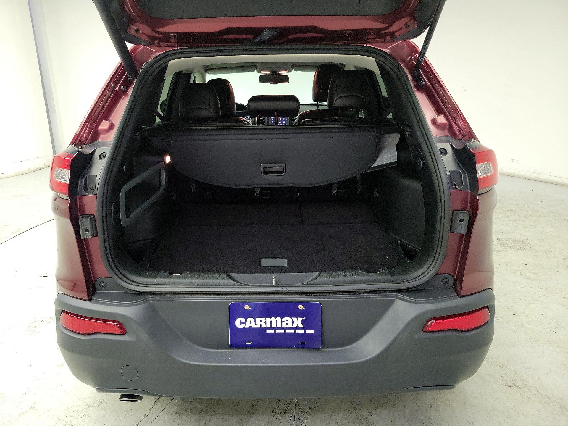 Thumbnail: 2018 Jeep Cherokee - 20