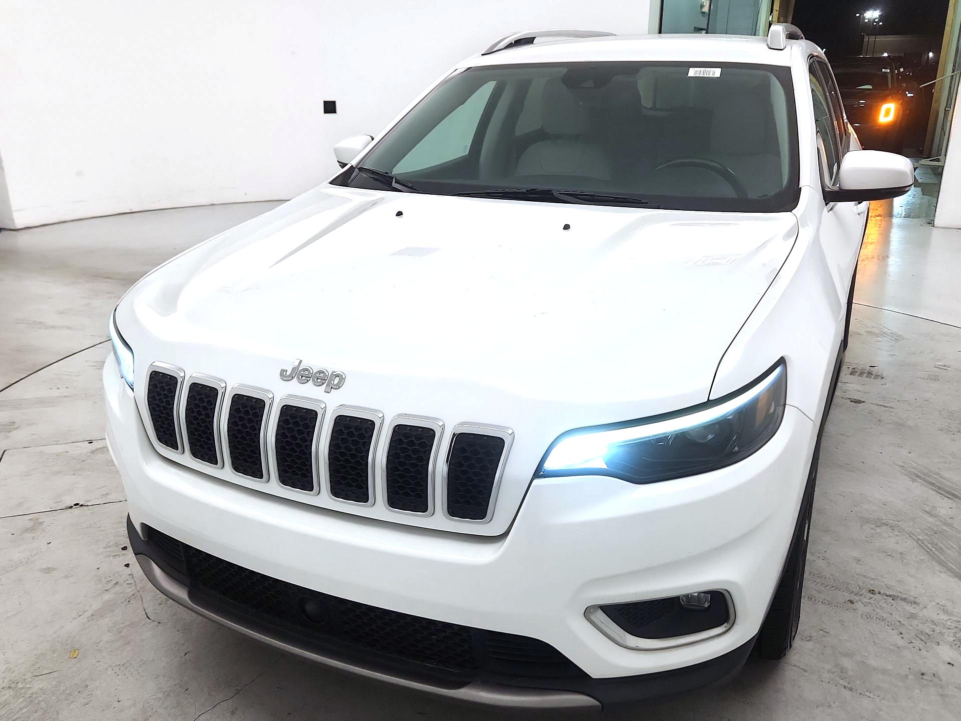 Thumbnail: 2020 Jeep Cherokee - 3