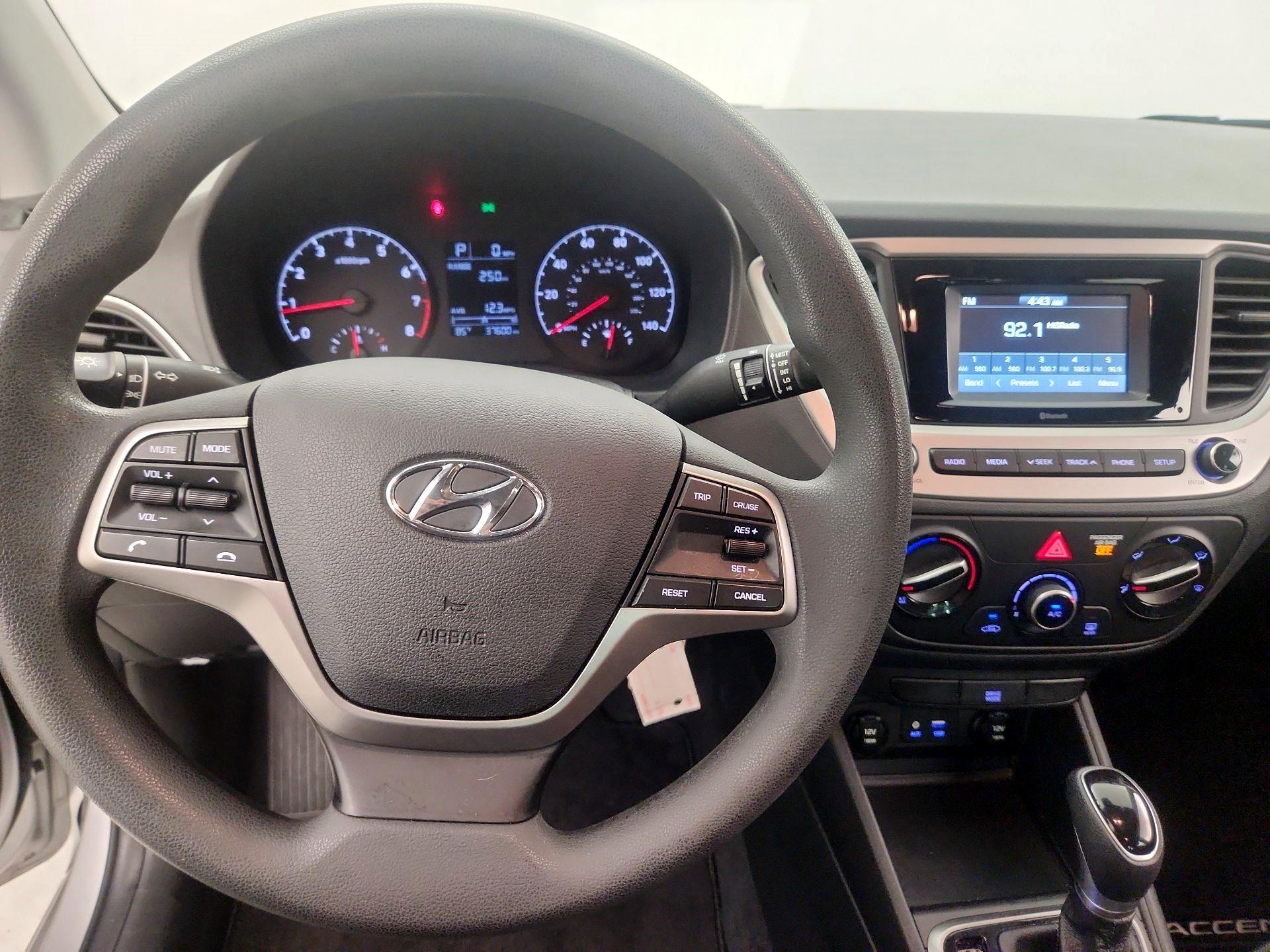 Thumbnail: 2020 Hyundai Accent - 9