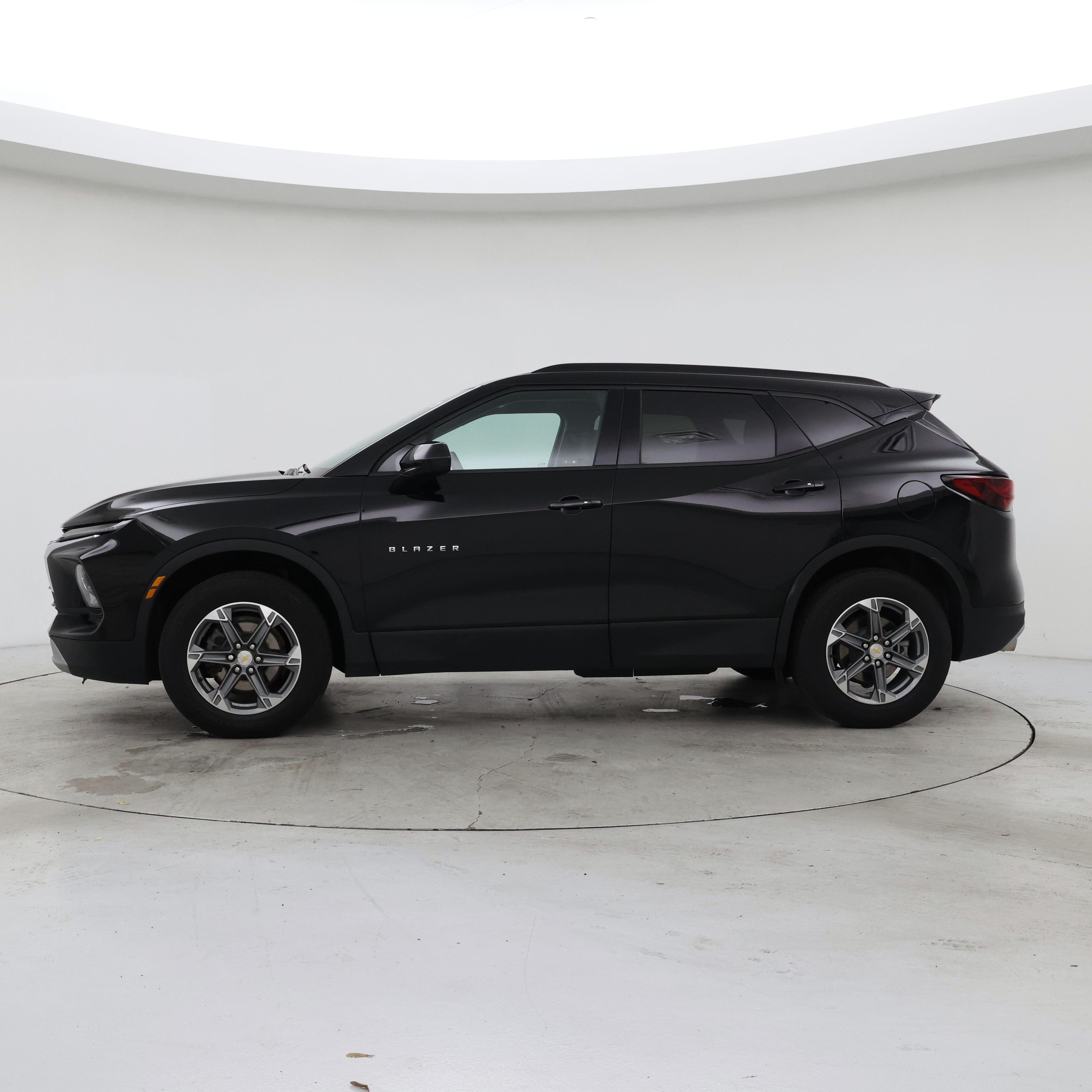 Thumbnail: 2023 Chevrolet Blazer - 3