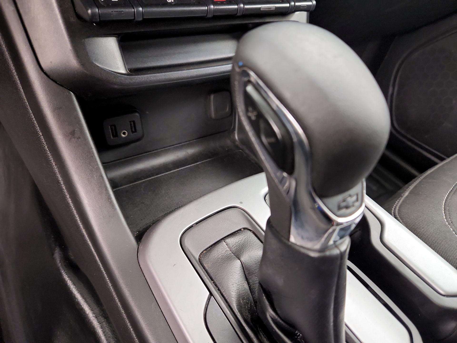 Thumbnail: 2022 Chevrolet Colorado - 18