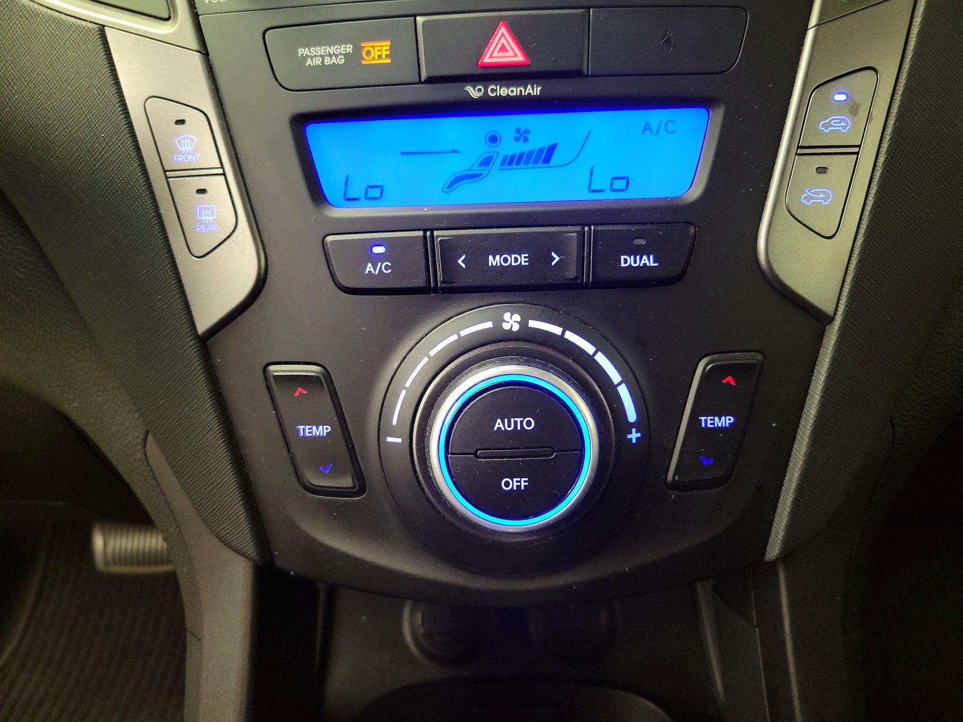 Thumbnail: 2013 Hyundai Santa Fe - 16