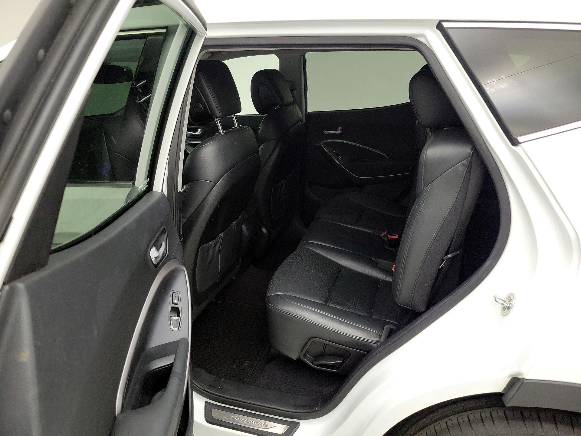 Thumbnail: 2013 Hyundai Santa Fe - 19