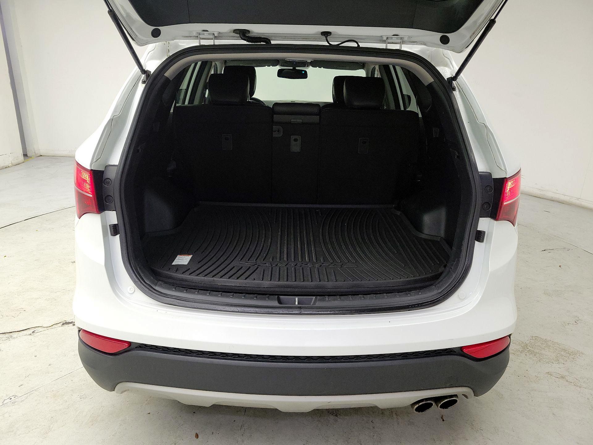 Thumbnail: 2013 Hyundai Santa Fe - 20