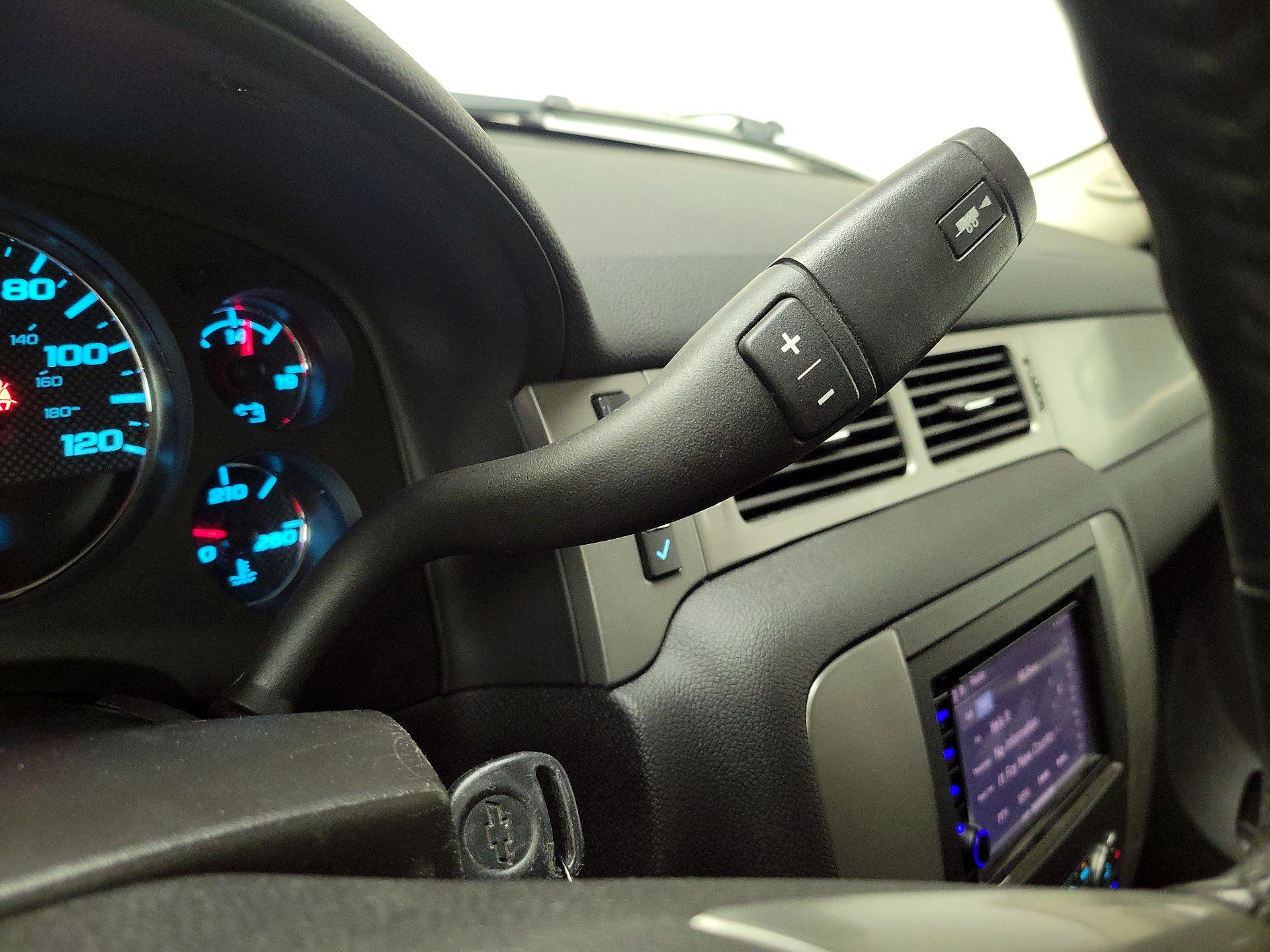 Thumbnail: 2013 Chevrolet Tahoe - 17