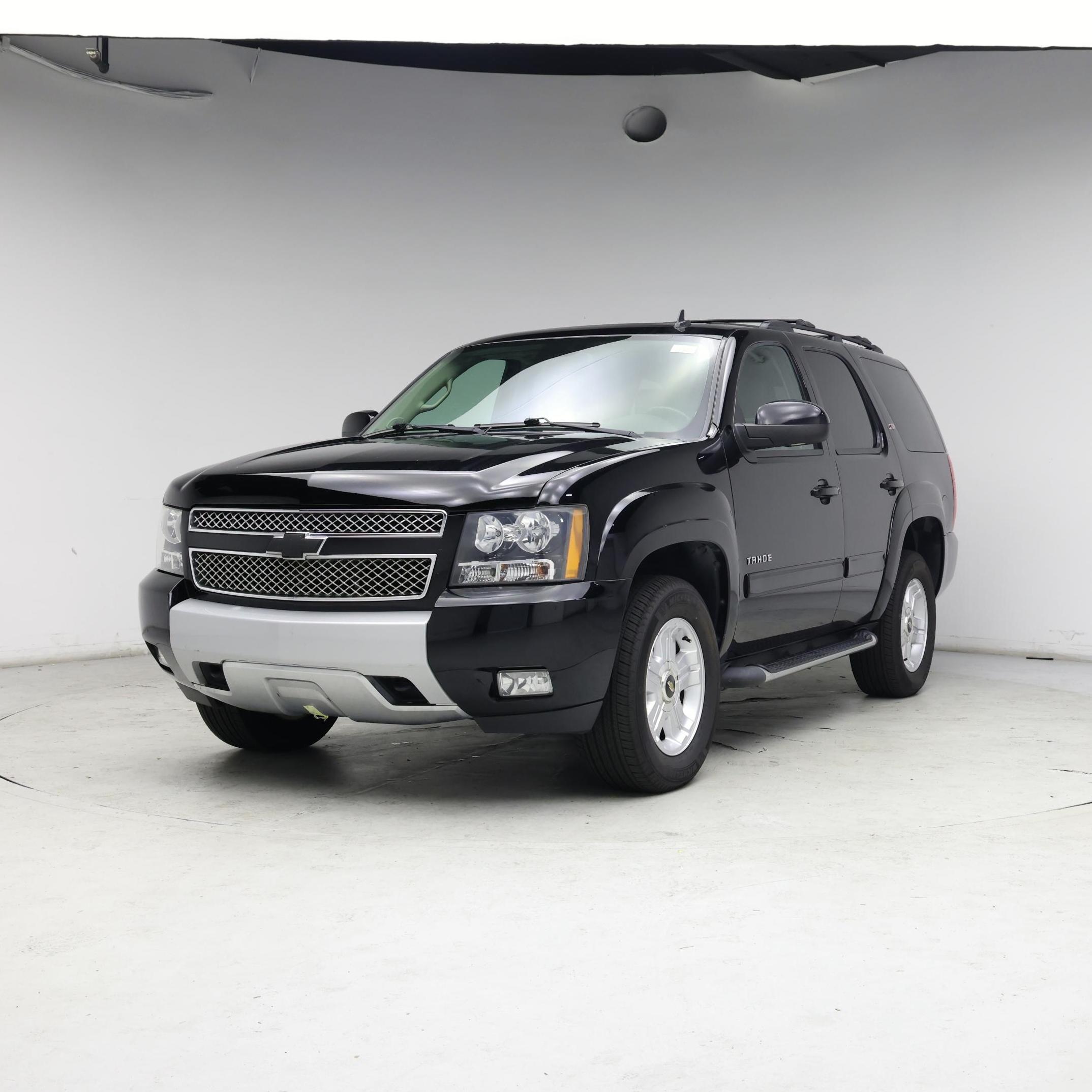 Thumbnail: 2013 Chevrolet Tahoe - 4