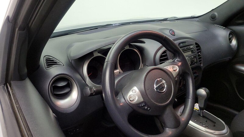 2013 Nissan Juke S 9