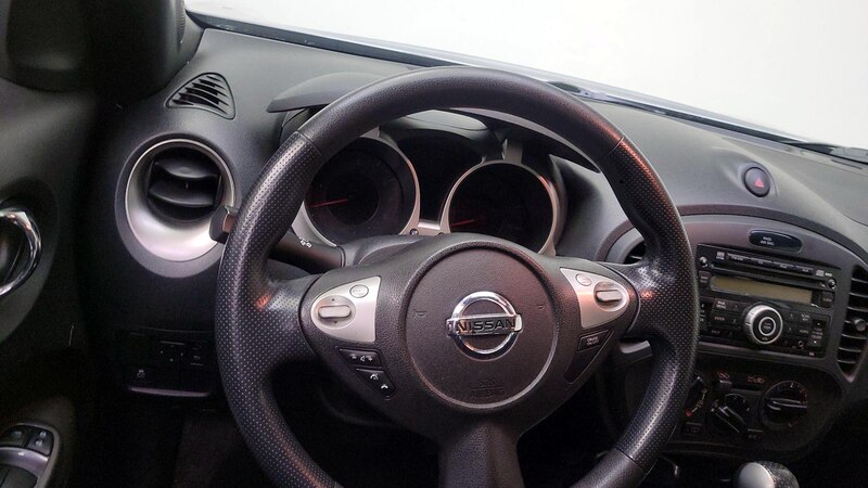 2013 Nissan Juke S 10