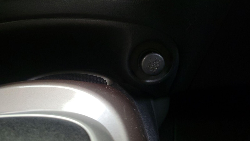 2013 Nissan Juke S 17