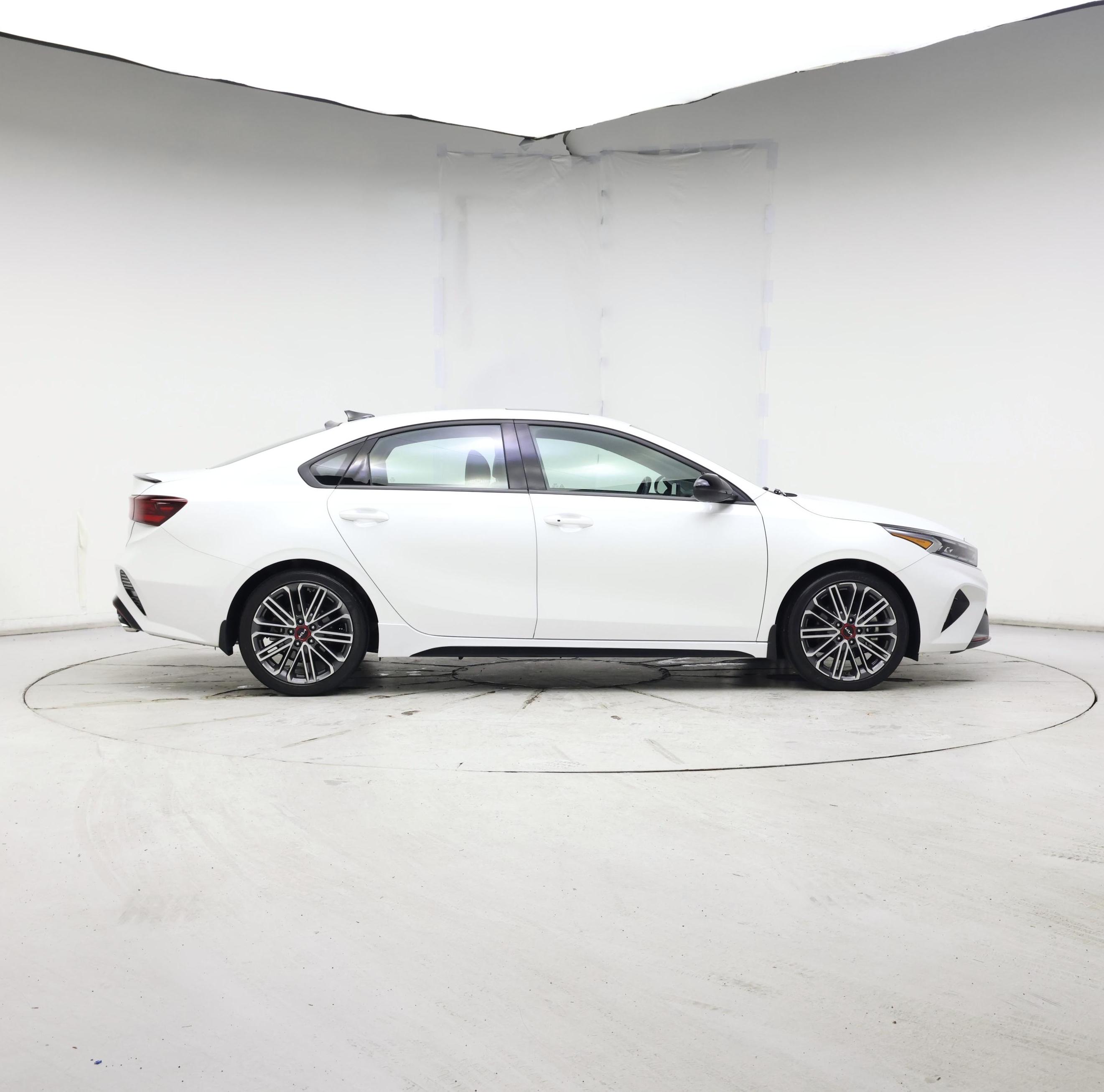 Thumbnail: 2023 Kia Forte - 7