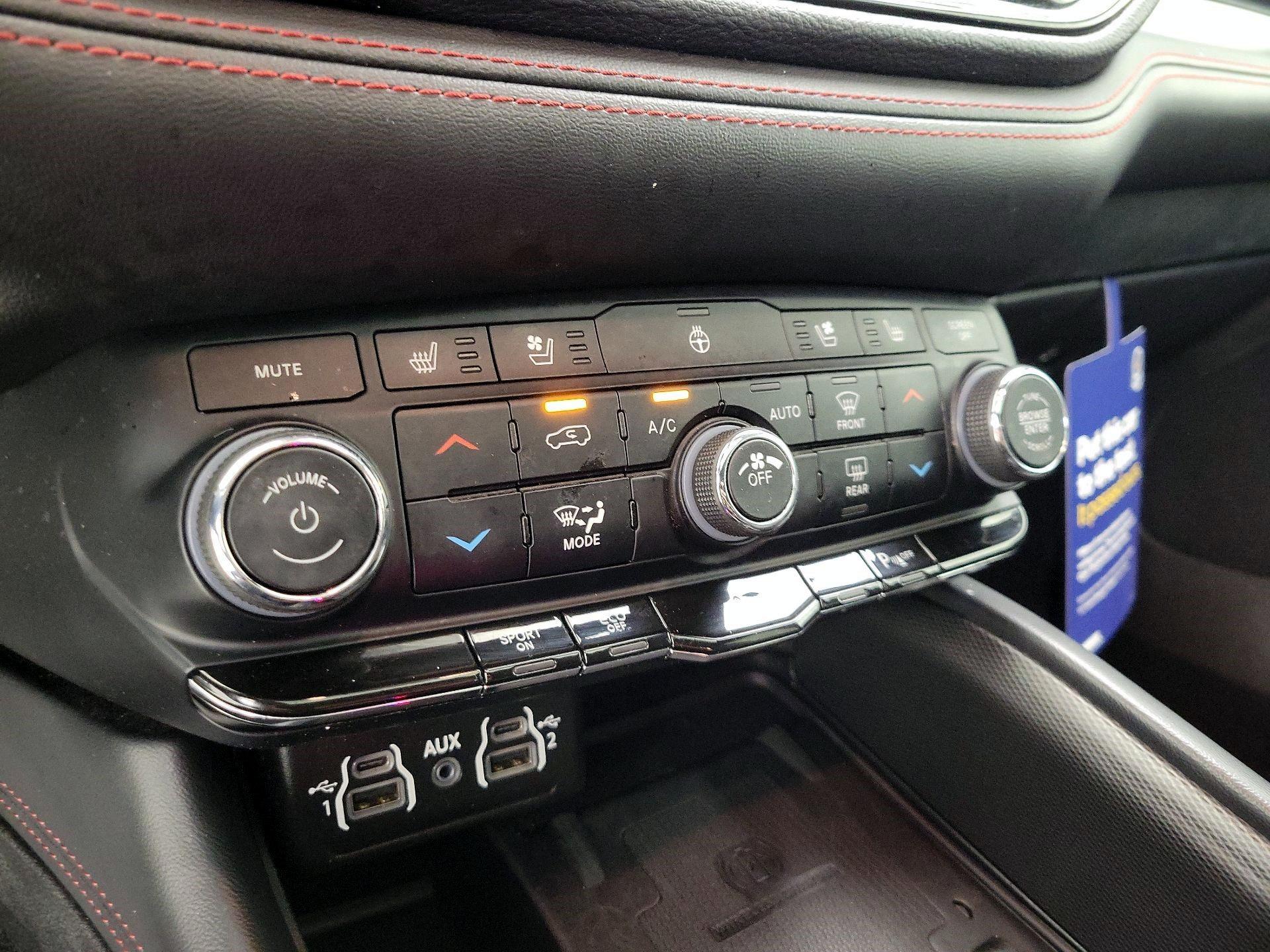 Thumbnail: 2023 Dodge Durango - 17