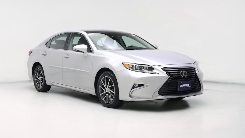 2017 Lexus ES 350 Hero Image