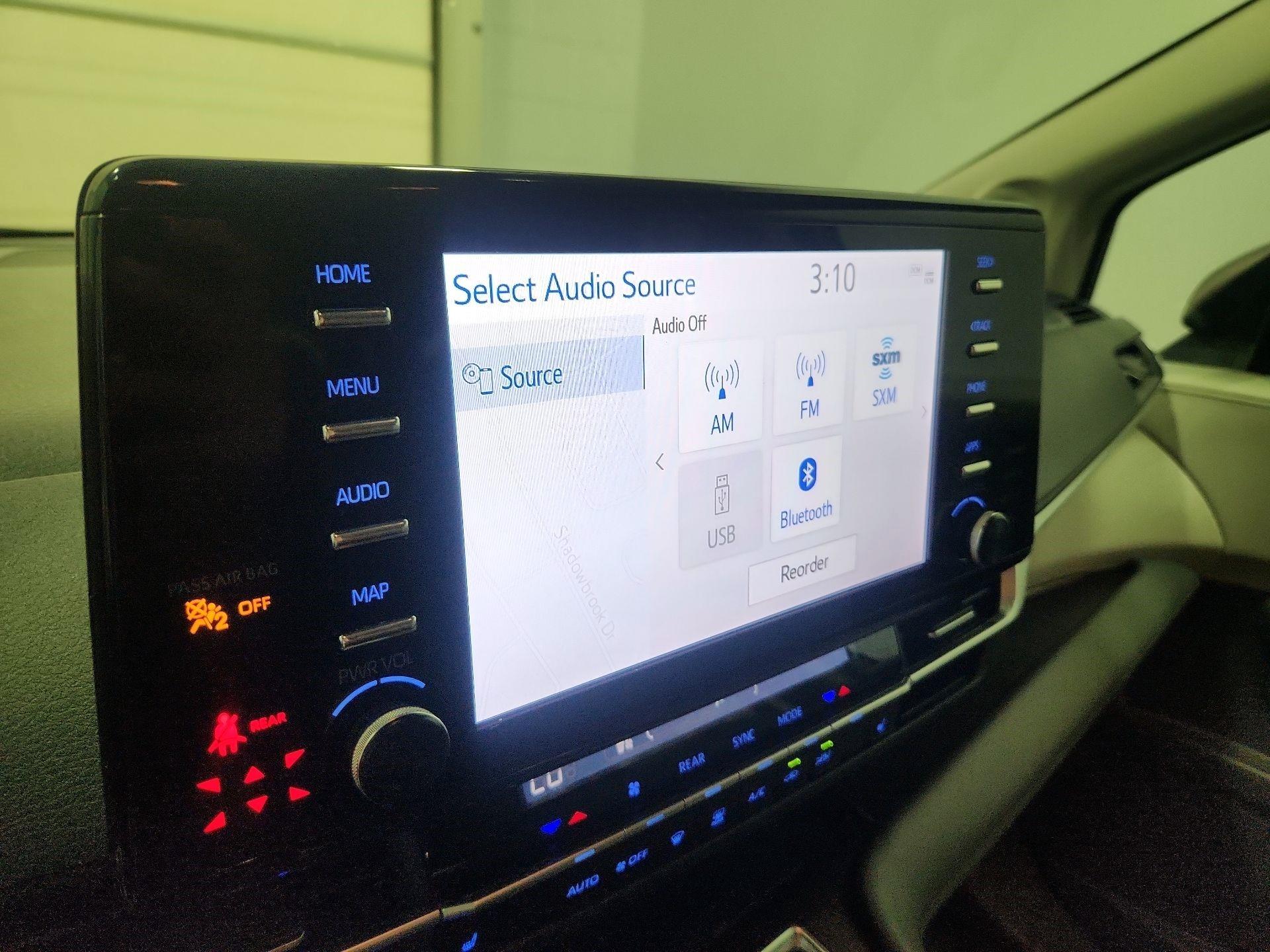 Thumbnail: 2022 Toyota Sienna - 16