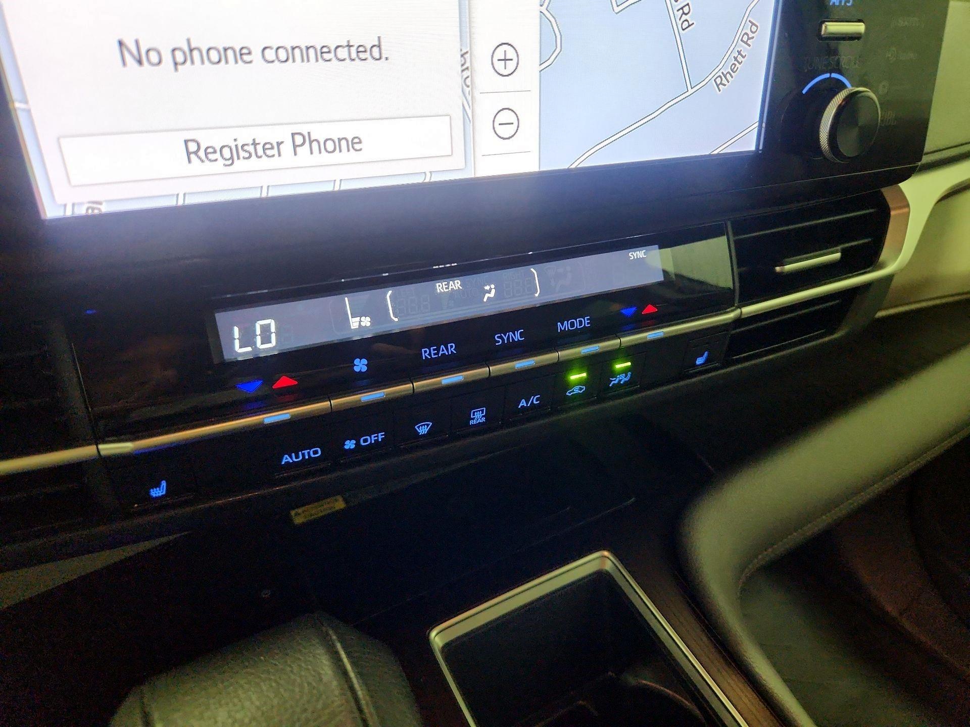 Thumbnail: 2022 Toyota Sienna - 17