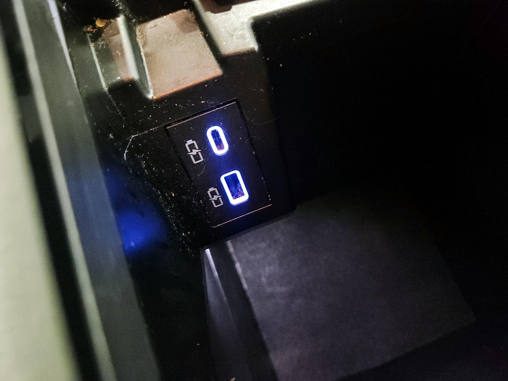 Thumbnail: 2022 Toyota Sienna - 19