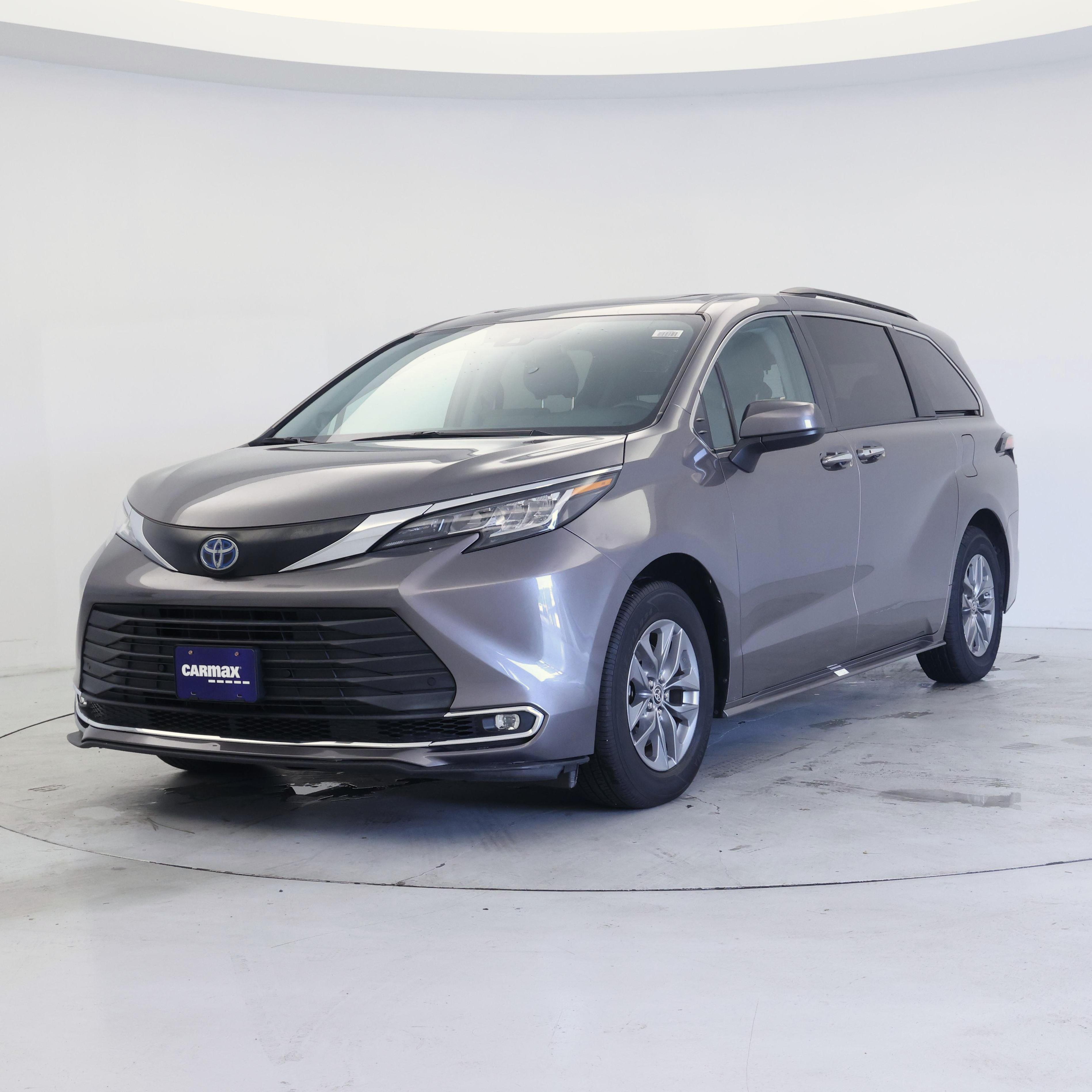 Thumbnail: 2022 Toyota Sienna - 4