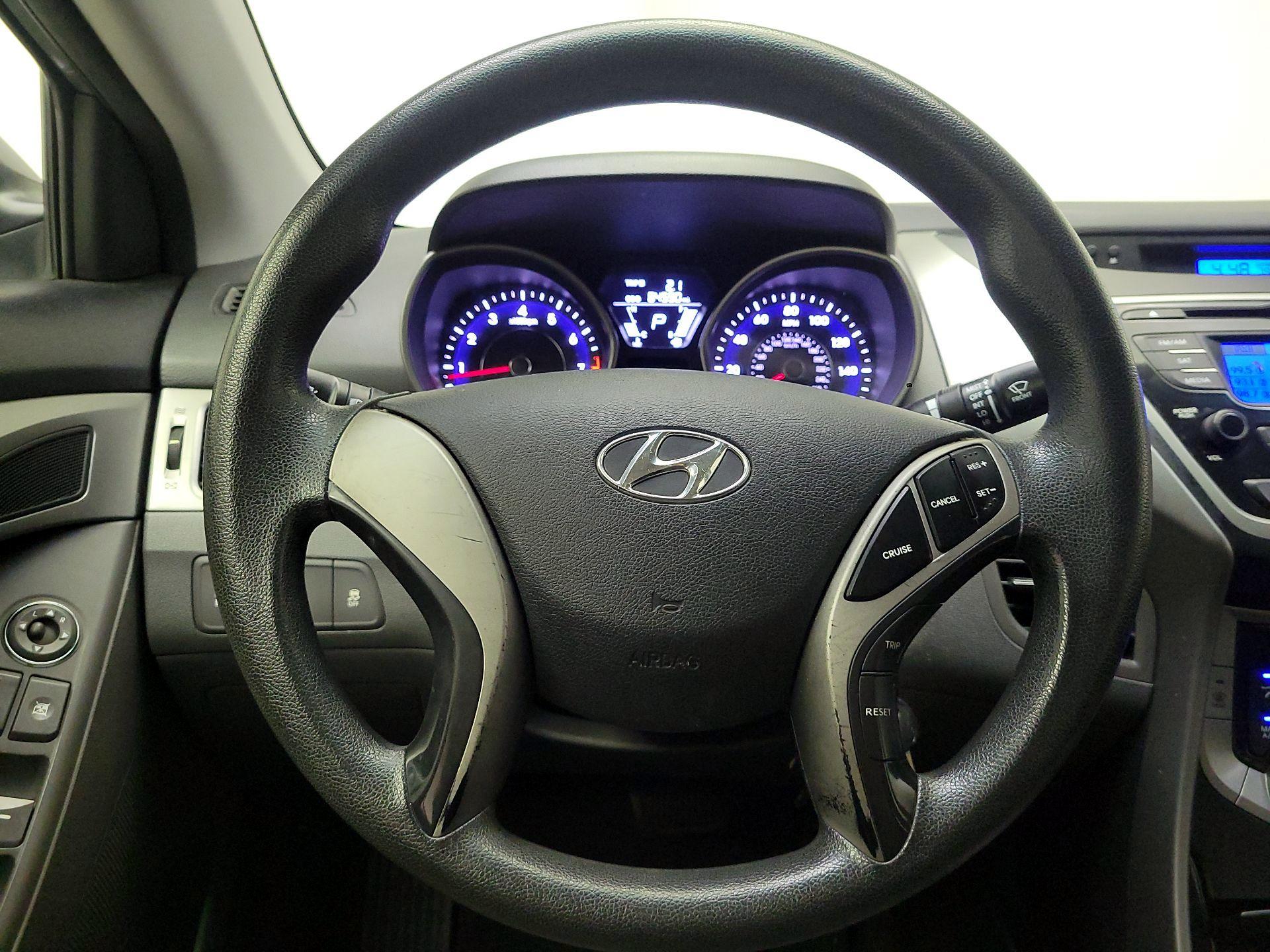 Thumbnail: 2013 Hyundai Elantra - 10