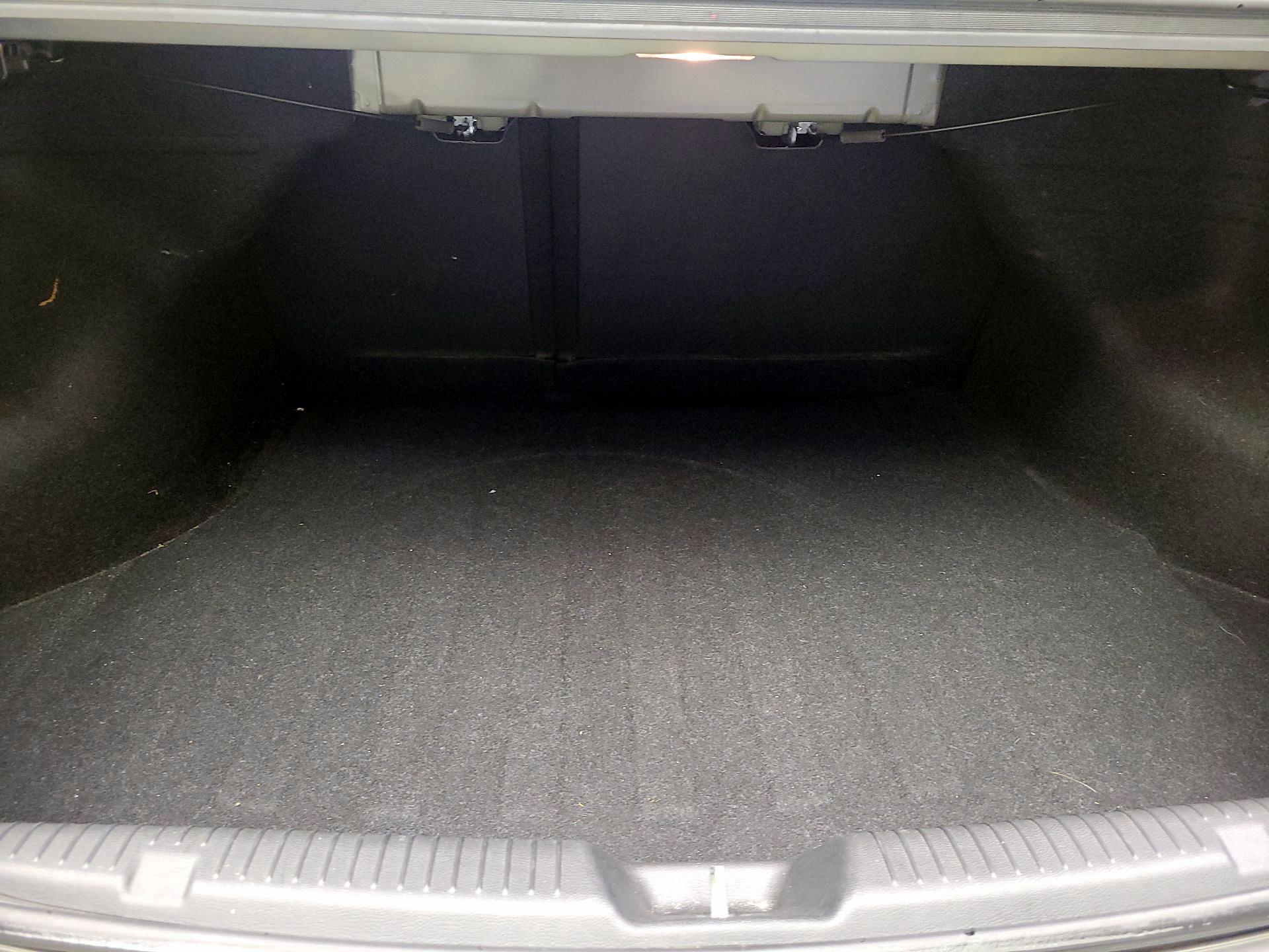 Thumbnail: 2013 Hyundai Elantra - 19