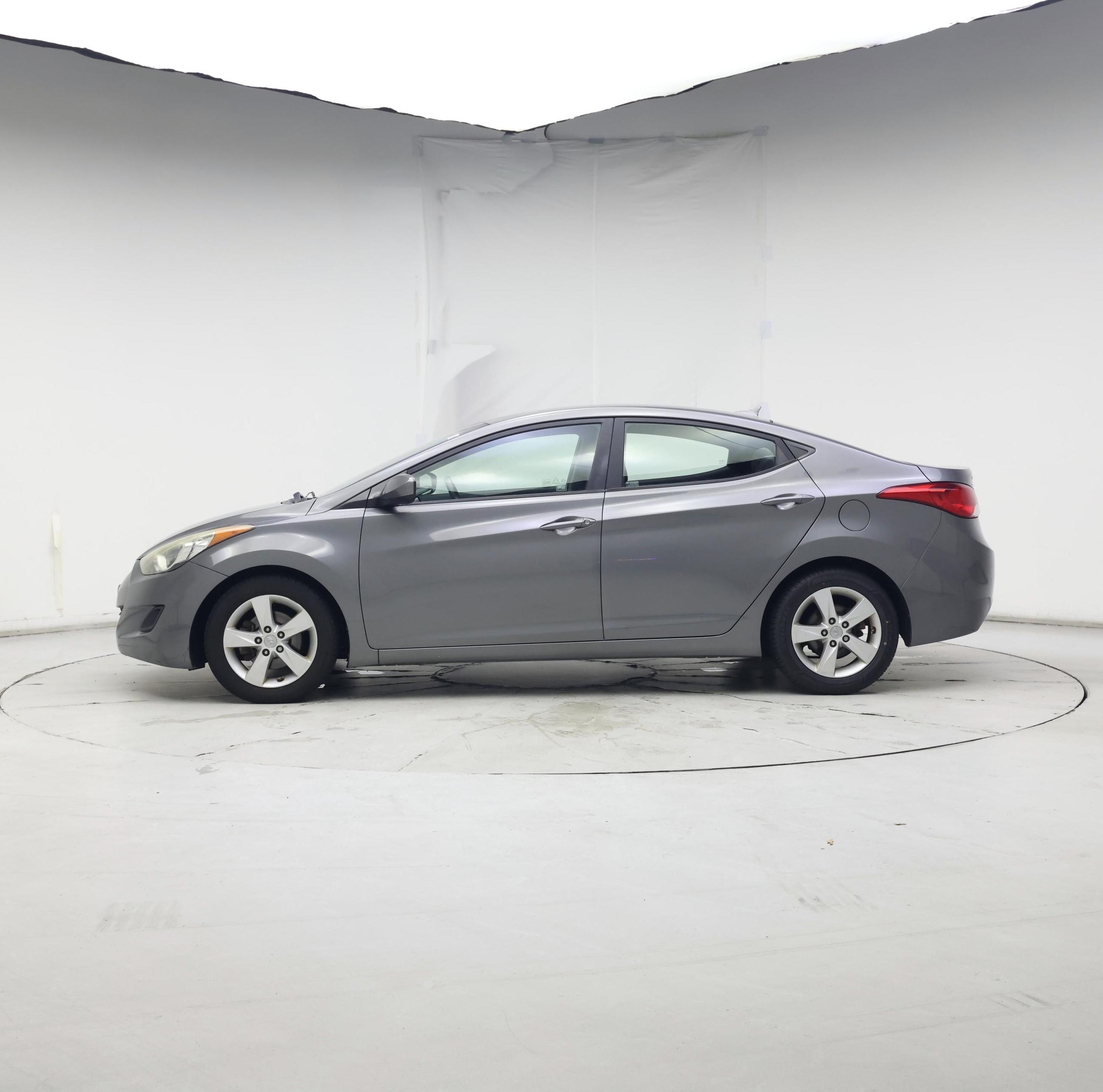Thumbnail: 2013 Hyundai Elantra - 3