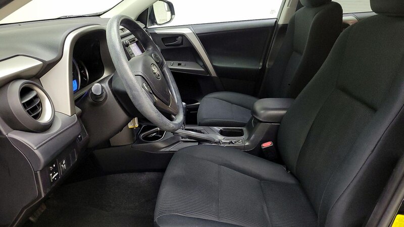 2016 Toyota RAV4 LE 11