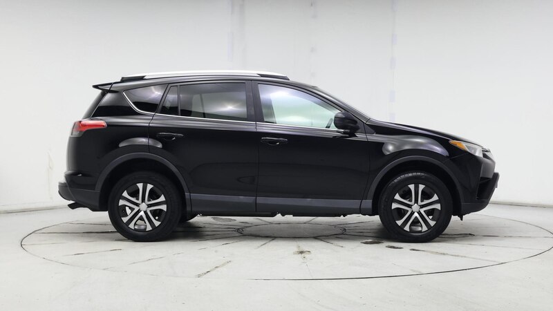 2016 Toyota RAV4 LE 7