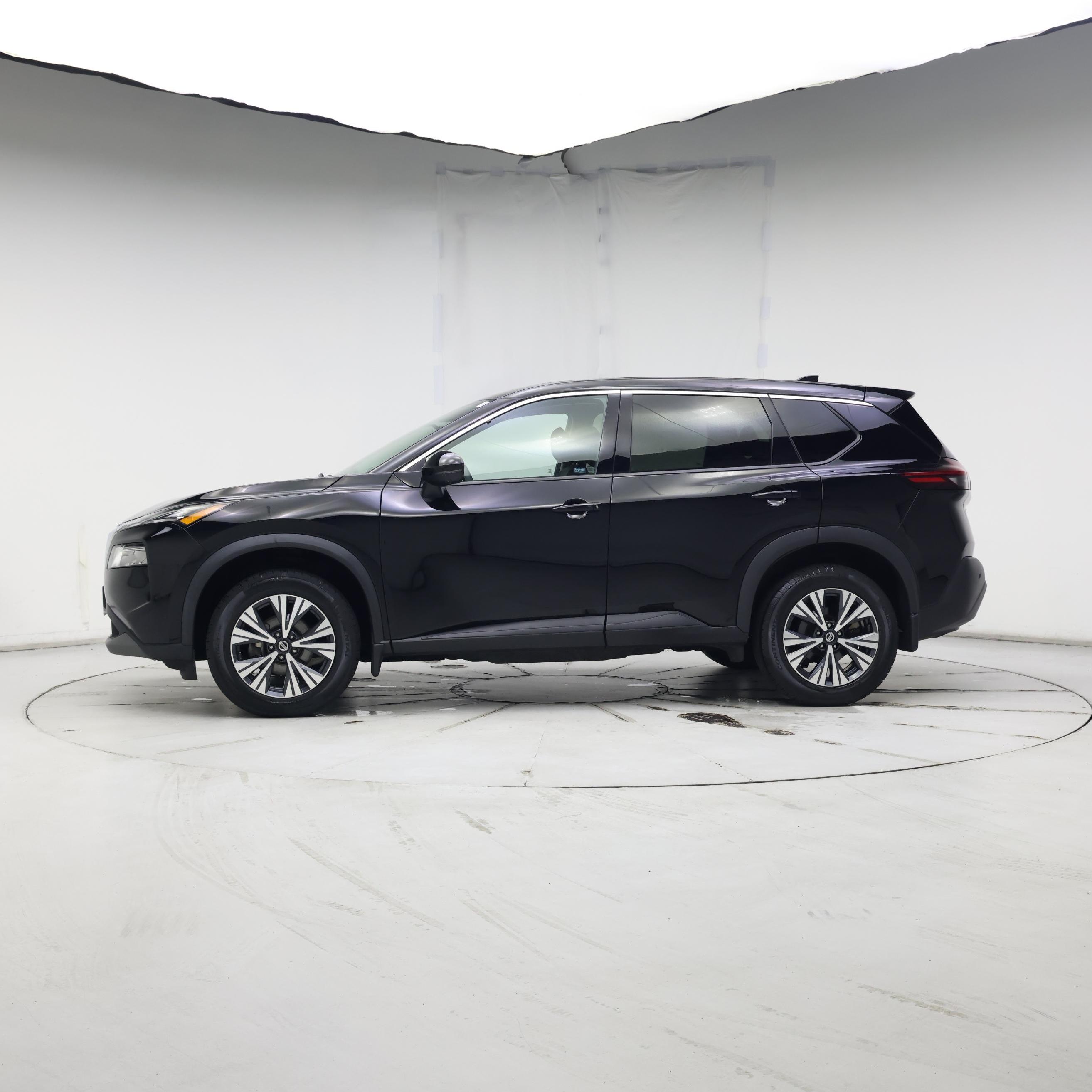 Thumbnail: 2021 Nissan Rogue - 3