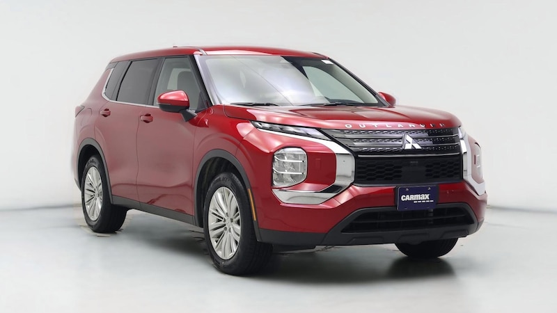 2022 Mitsubishi Outlander ES Hero Image