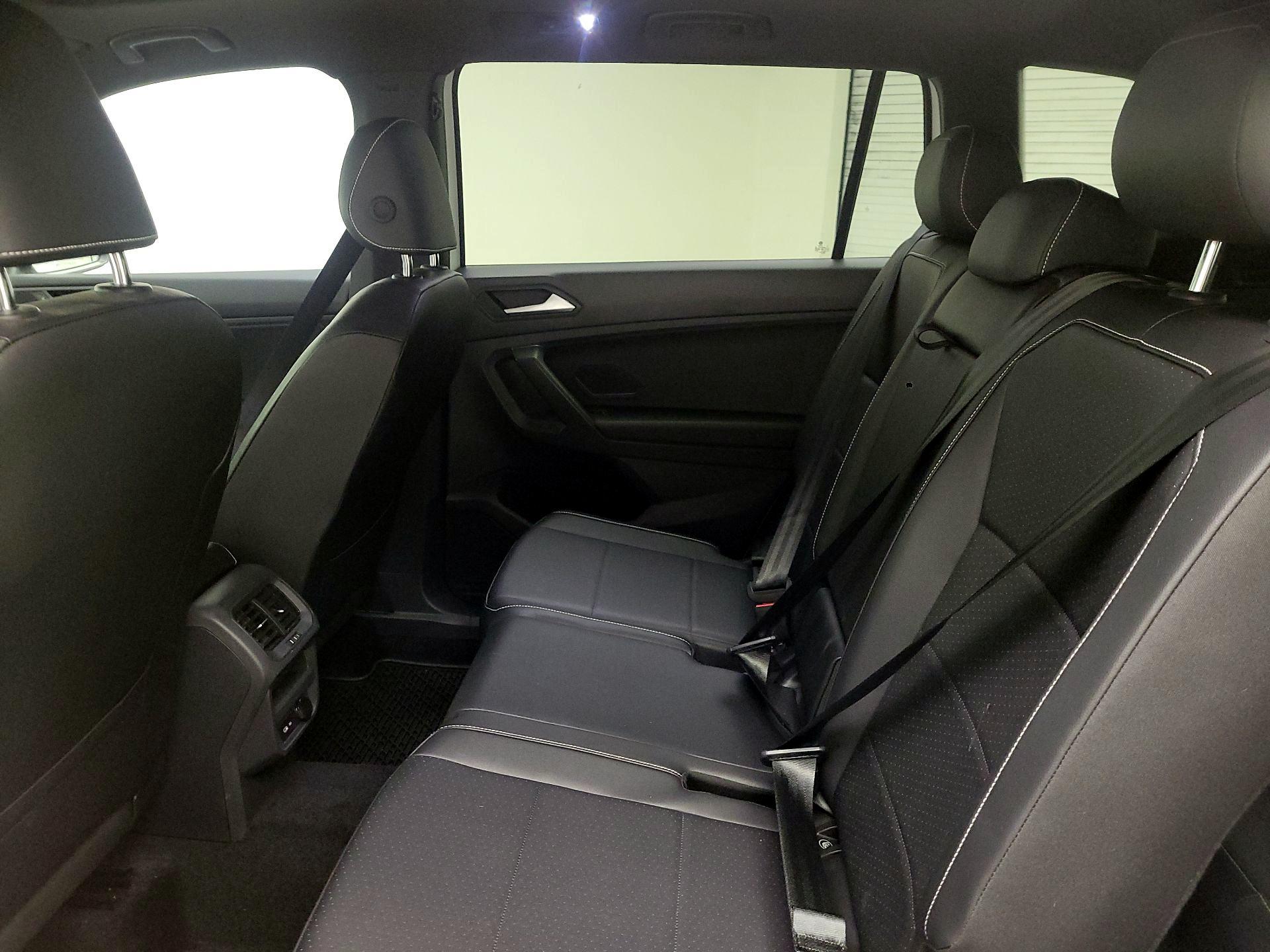 Thumbnail: 2021 Volkswagen Tiguan - 20