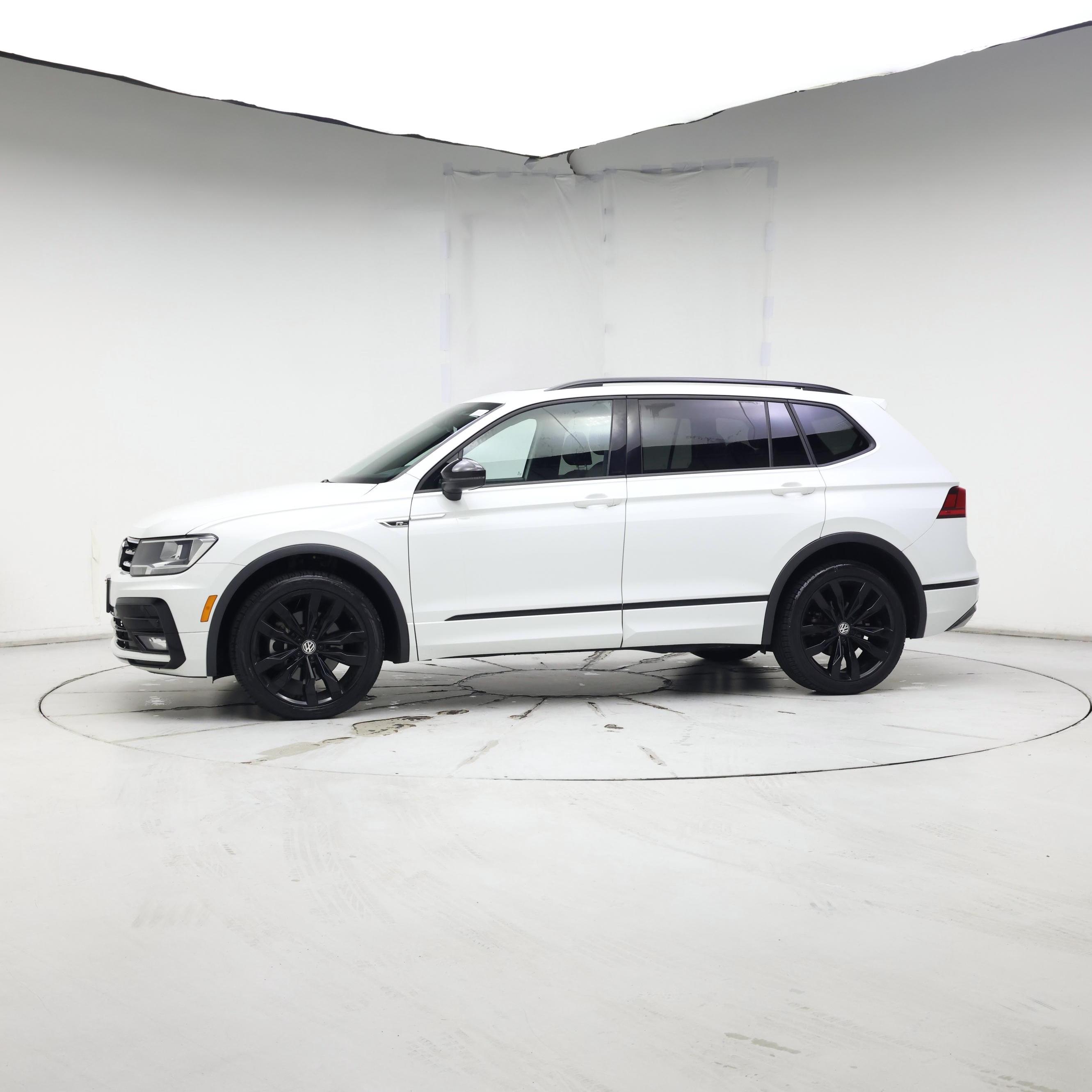 Thumbnail: 2021 Volkswagen Tiguan - 3