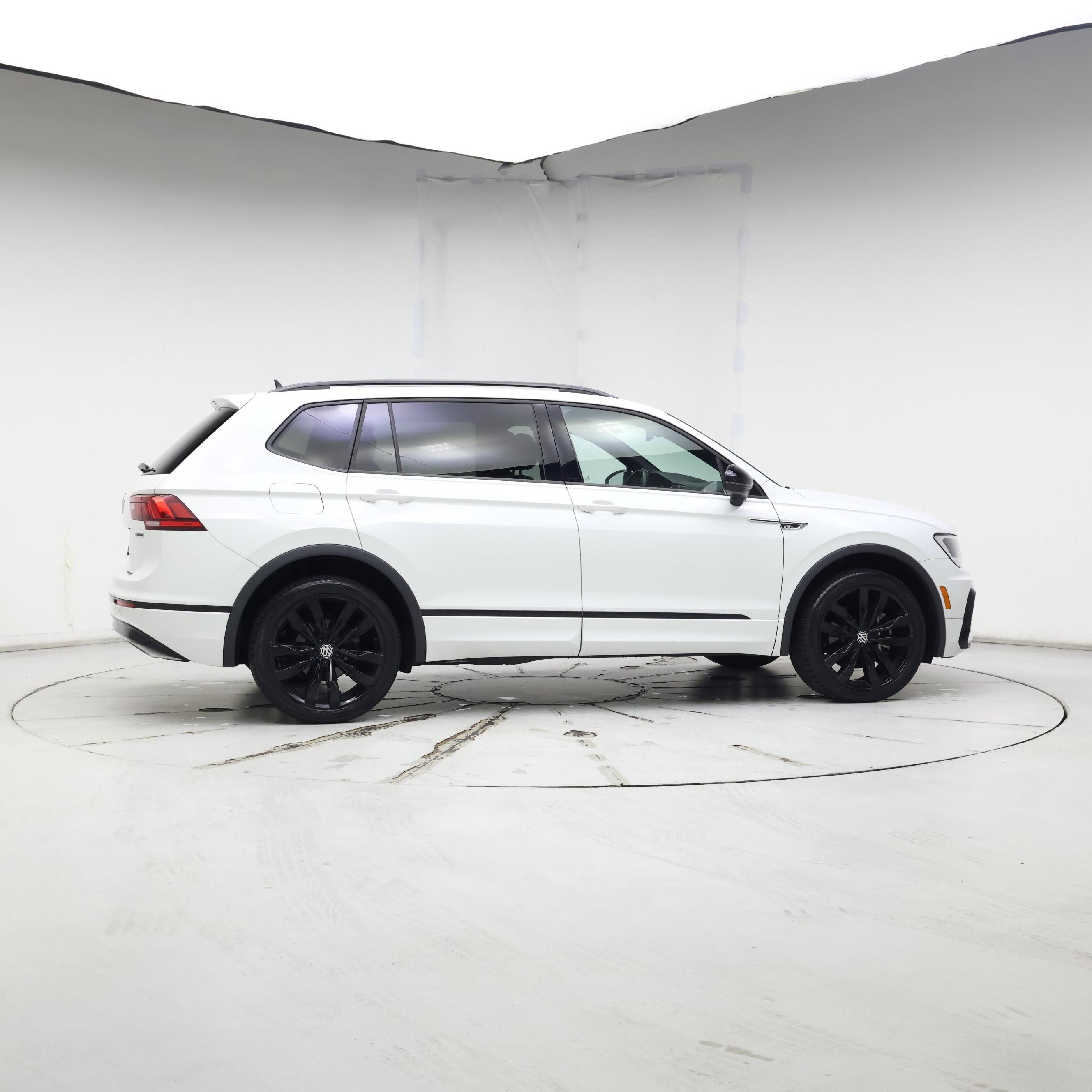 Thumbnail: 2021 Volkswagen Tiguan - 7
