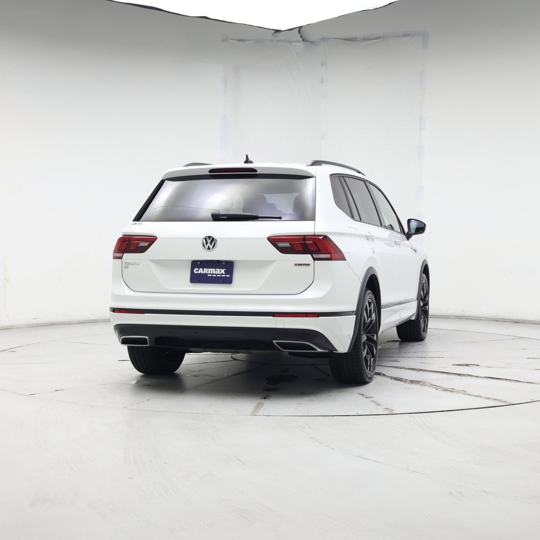 Thumbnail: 2021 Volkswagen Tiguan - 8