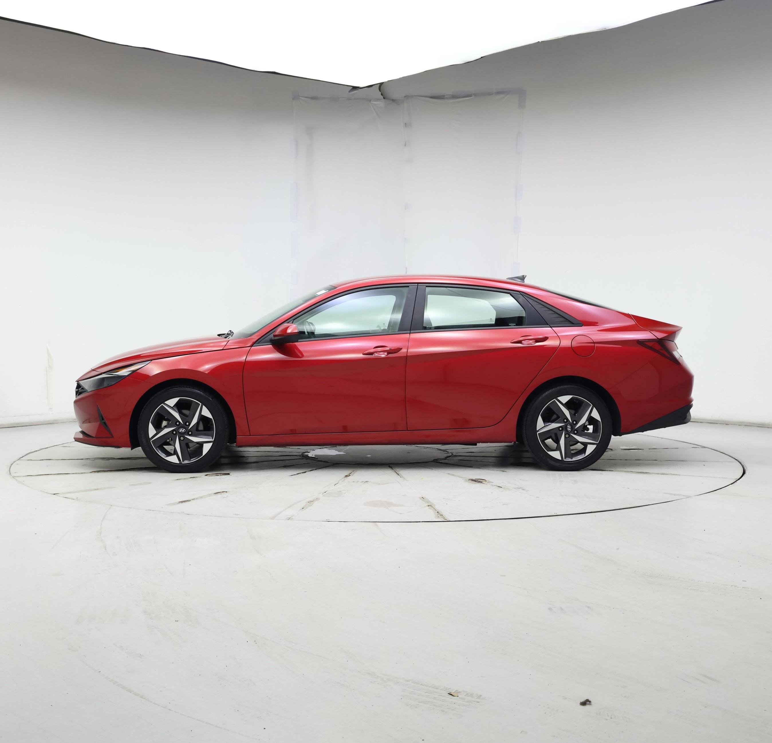 Thumbnail: 2023 Hyundai Elantra - 3