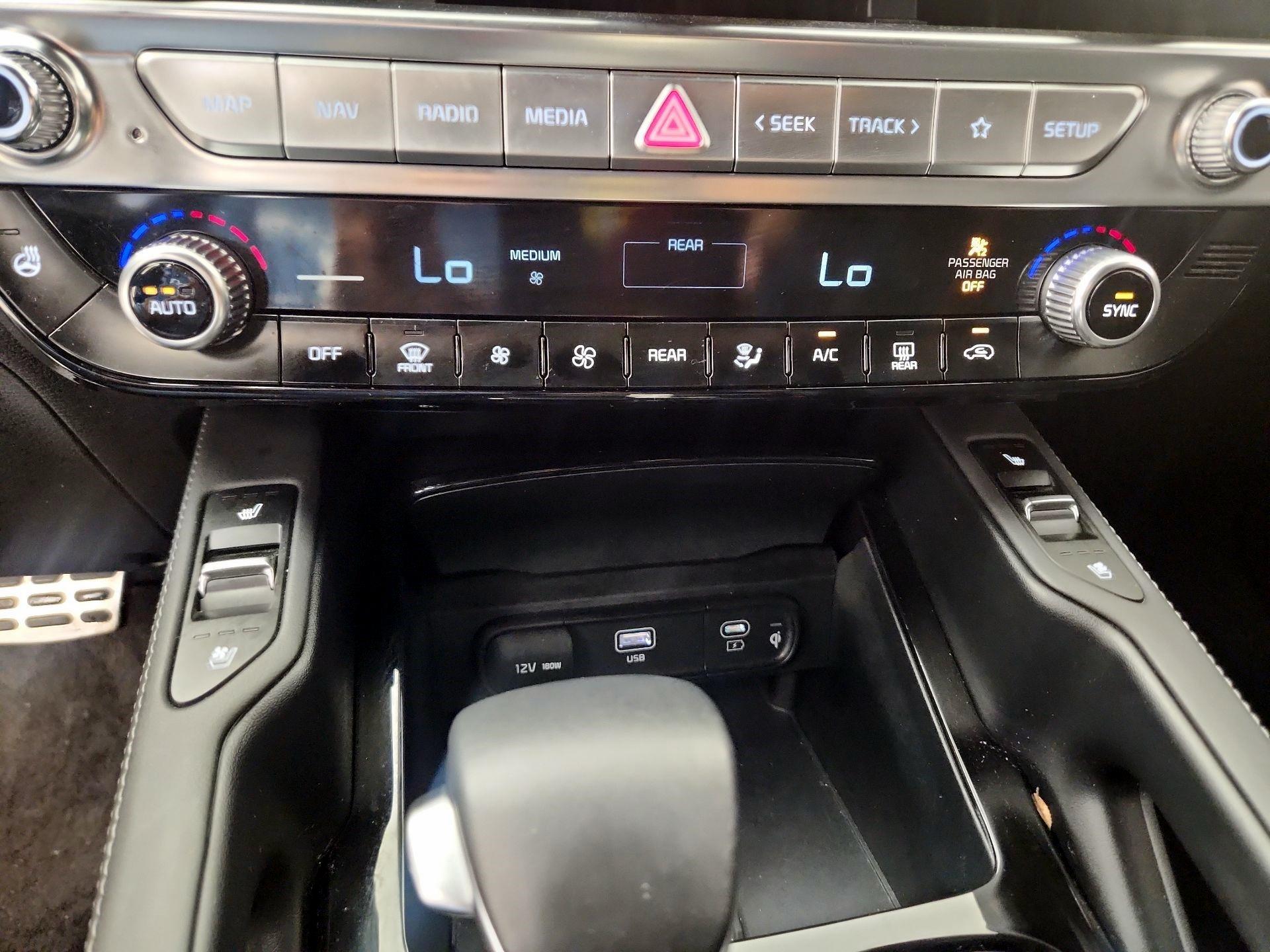 Thumbnail: 2023 Kia Telluride - 16