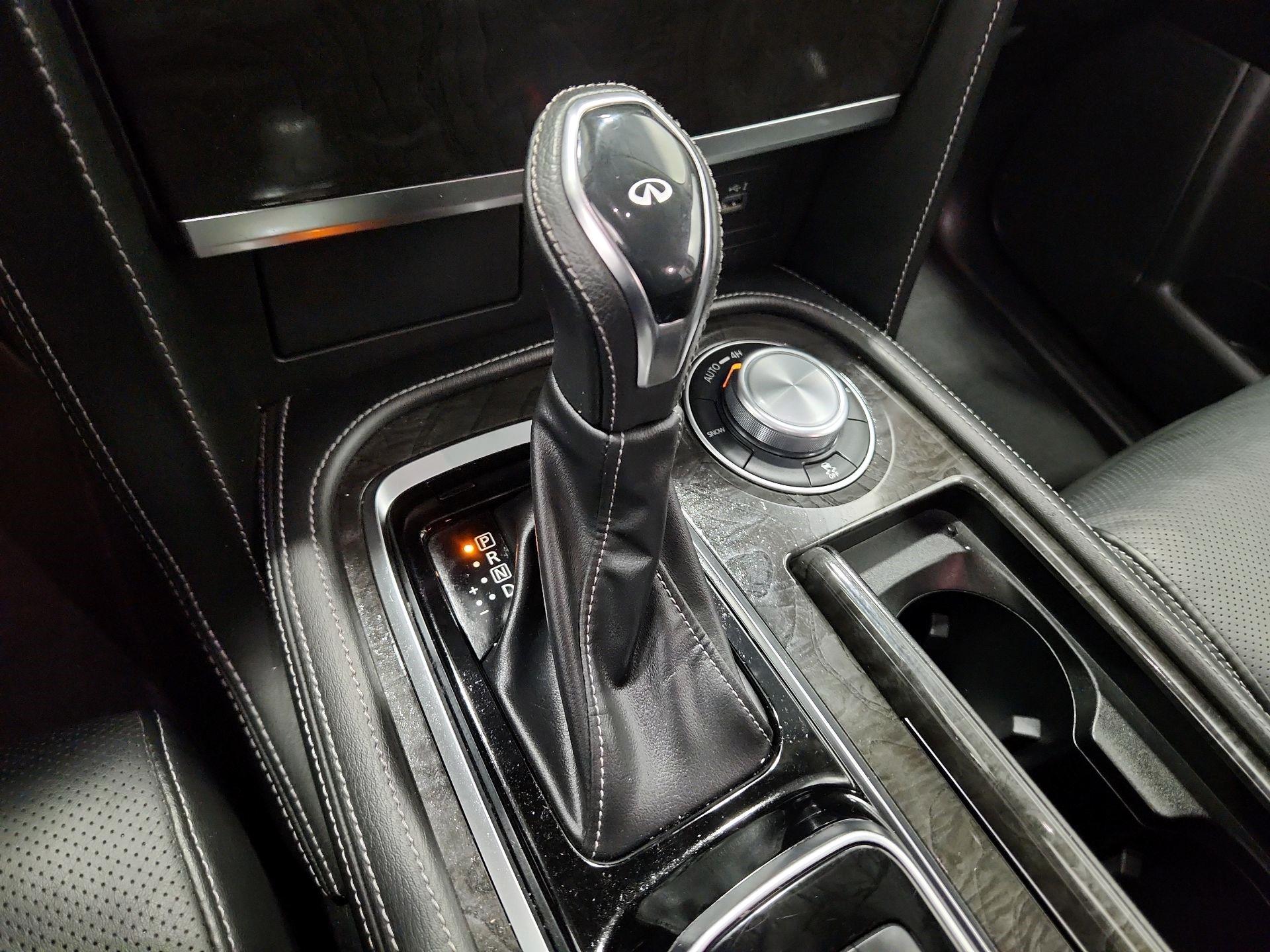 Thumbnail: 2023 INFINITI QX80 - 18