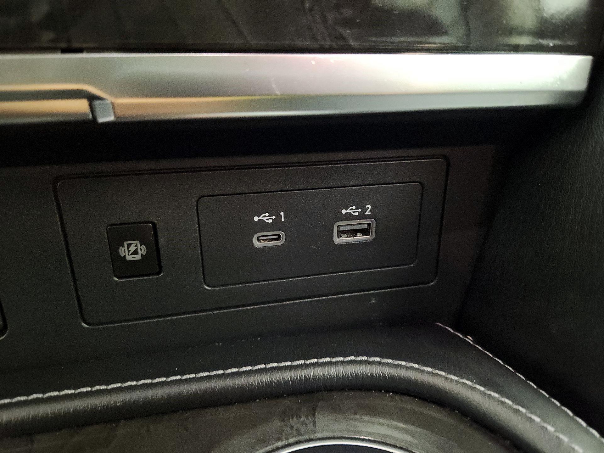 Thumbnail: 2023 INFINITI QX80 - 19