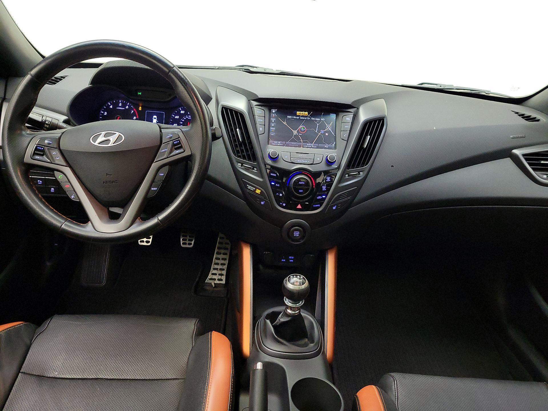 Thumbnail: 2016 Hyundai Veloster - 9